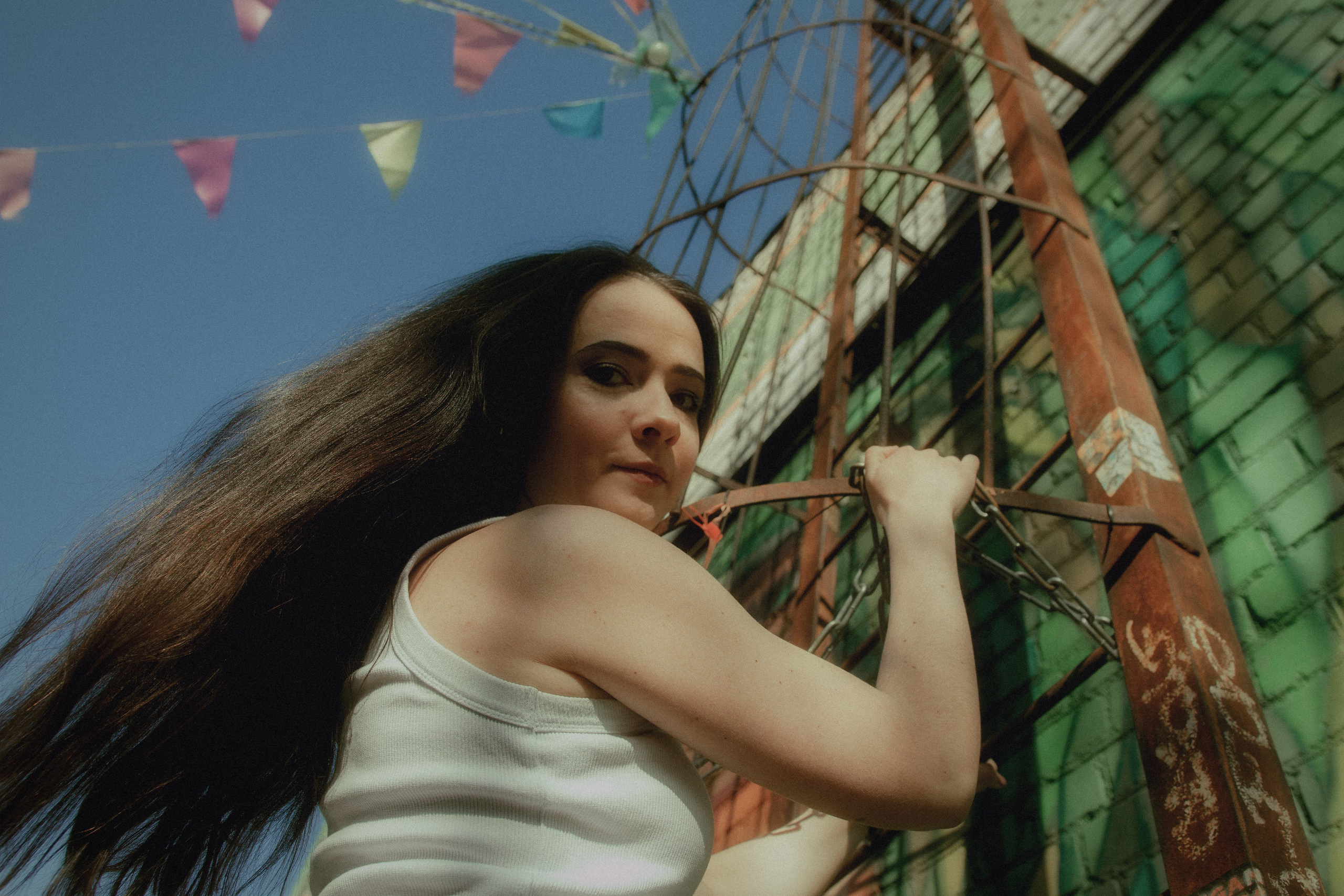 Солнечный Апрель