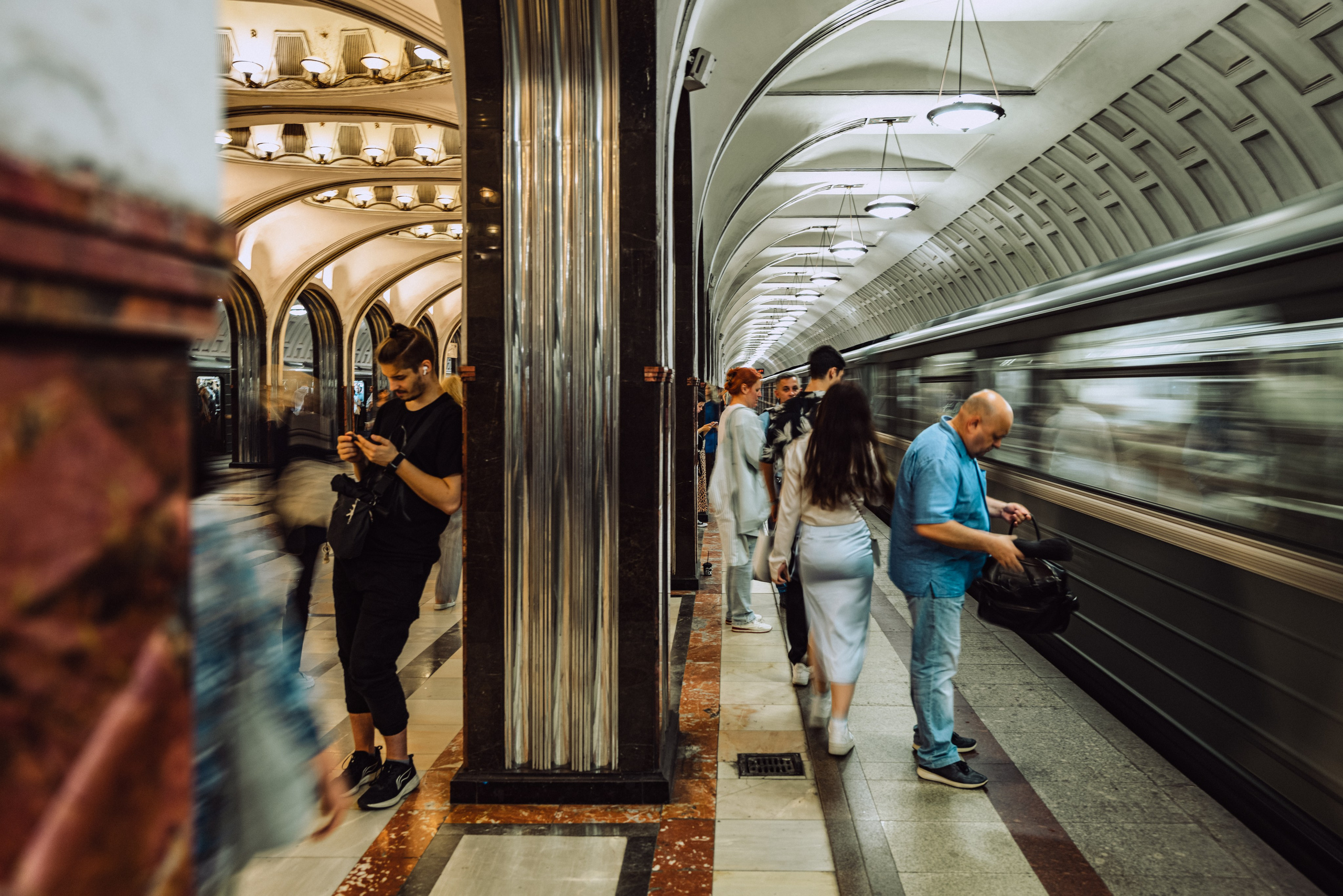 Street. Если ты на Земле — звони