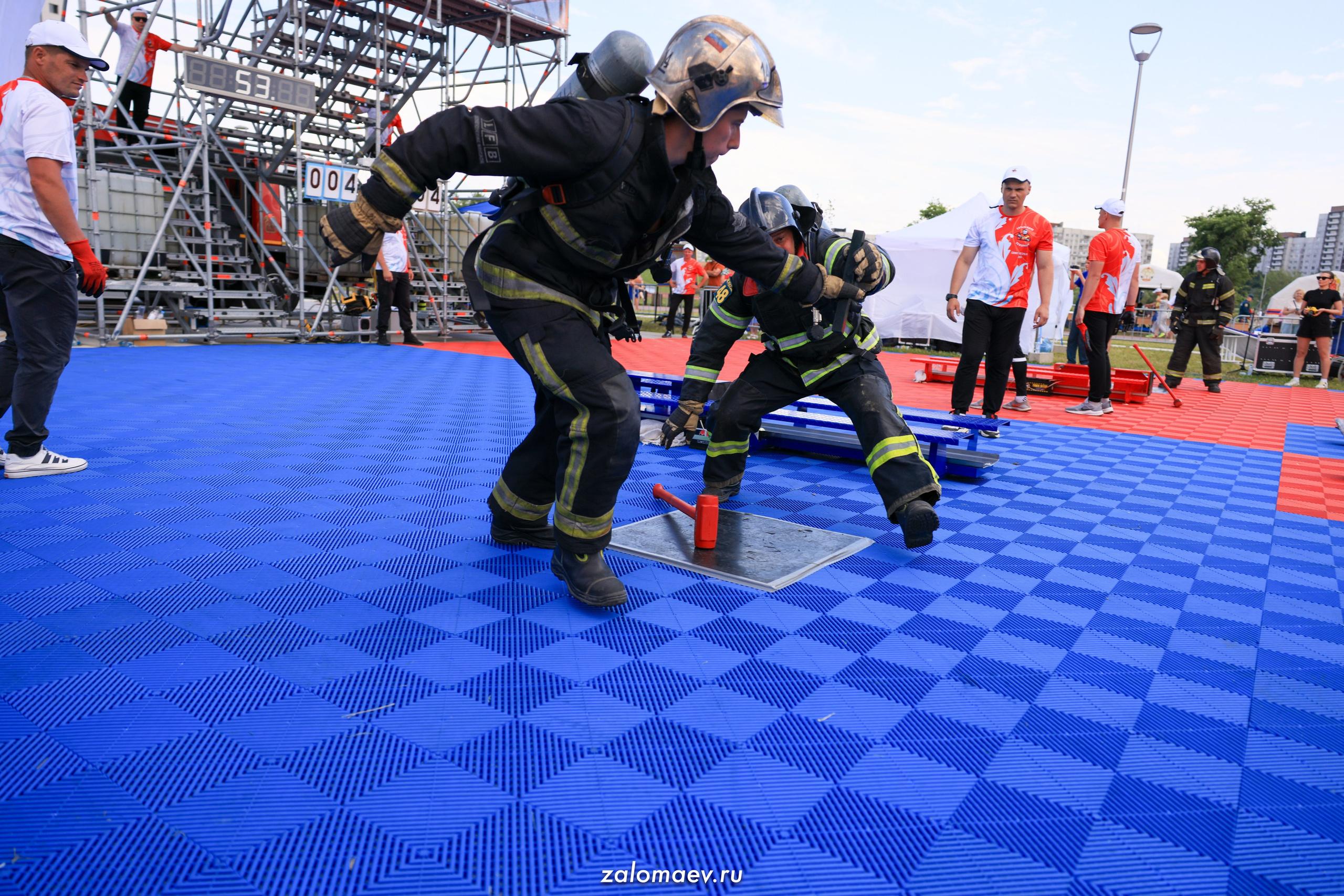 Сильнейший пожарный. Фотограф Александр Заломаев