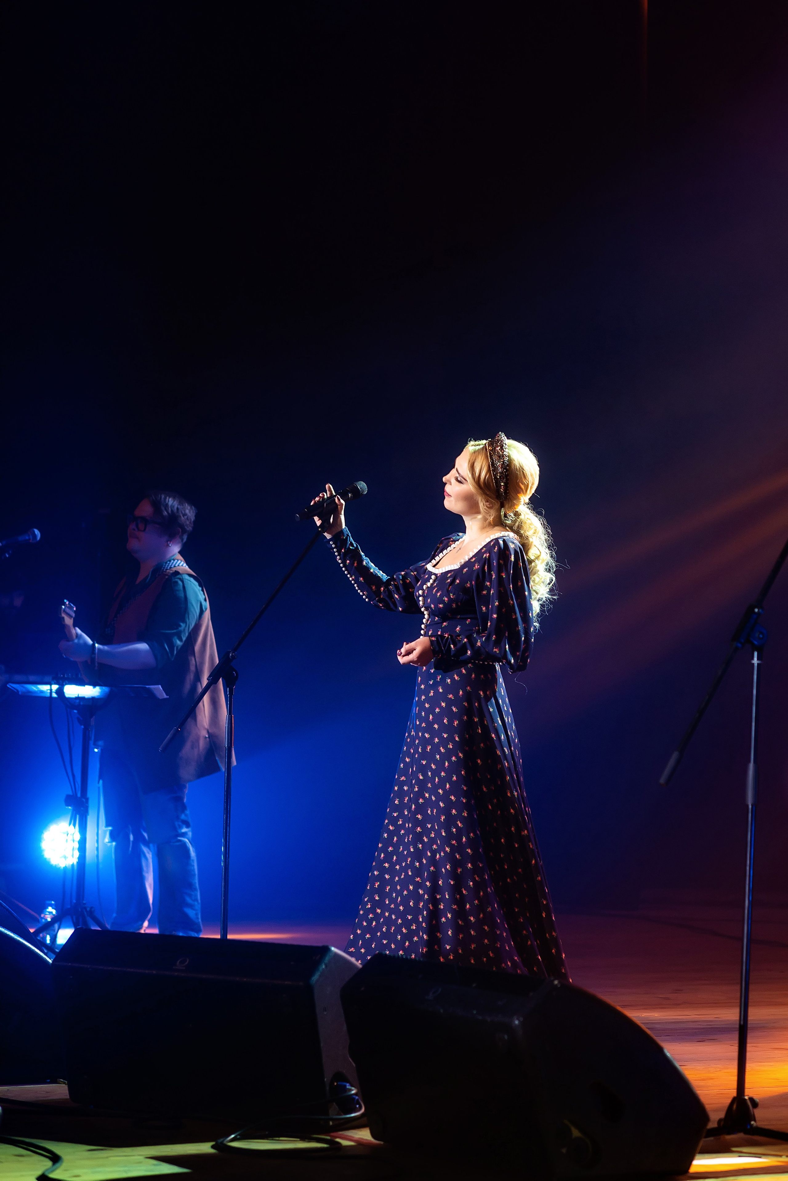 Концерт Пелагеи. Школьный, фэшн фотограф в Тюмени и в России Ирина Королева