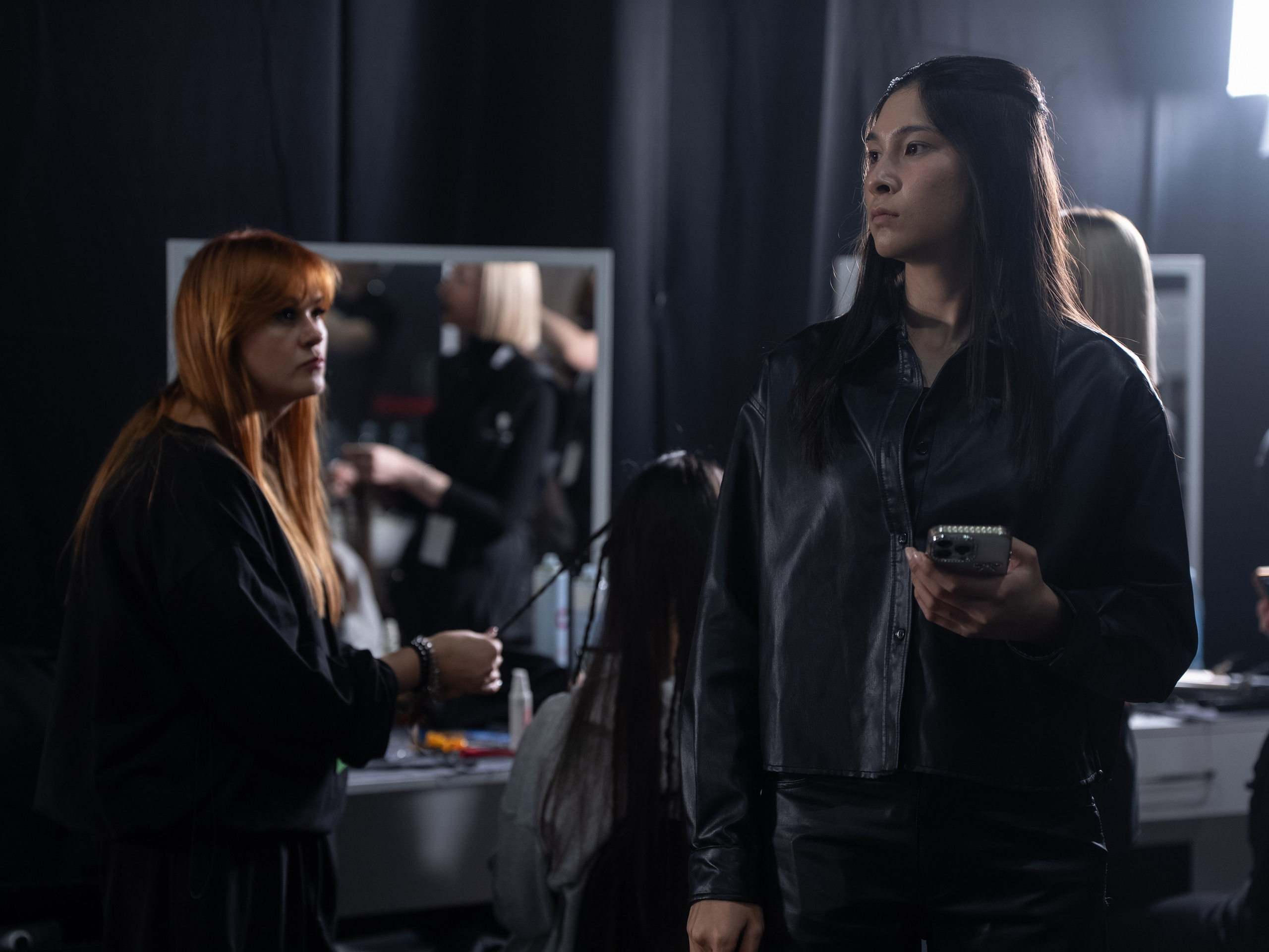 Visa Fashion Week Pre-Fall 2026 April BackStage Day 1. Сайт Алматинского НЮ АРТ, будуар и фэшн фотографа Дениса Карпенко