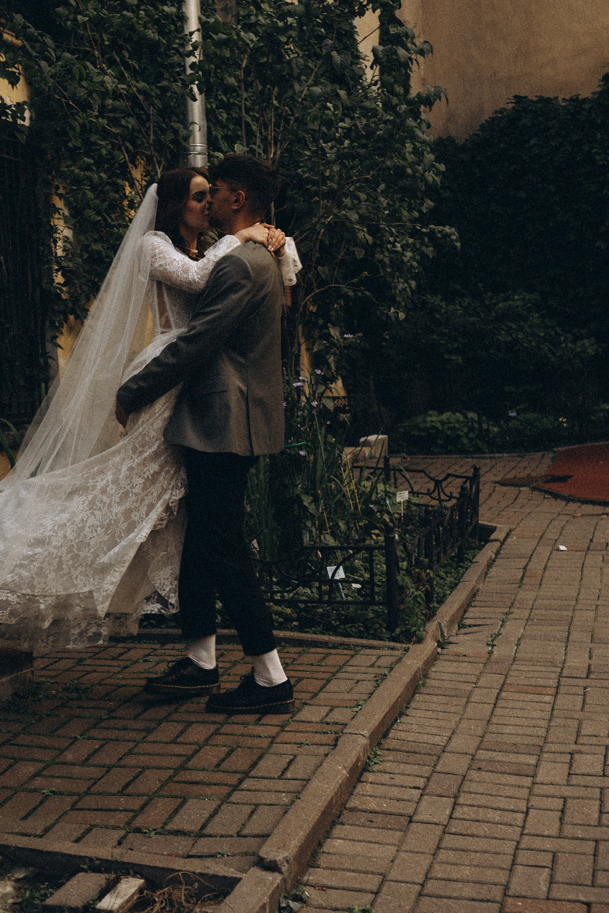 СВАДЕБНАЯ ПРОГУЛКА ВОЗЕ ИСАИКЕВСКОГО СОБОРА АСТОРИИ И ЗАКОНОДАЛЕТНОГО СОБРАНИЯ. Профессиональный фотограф, Санкт-Петербург — Виктория Богомолова