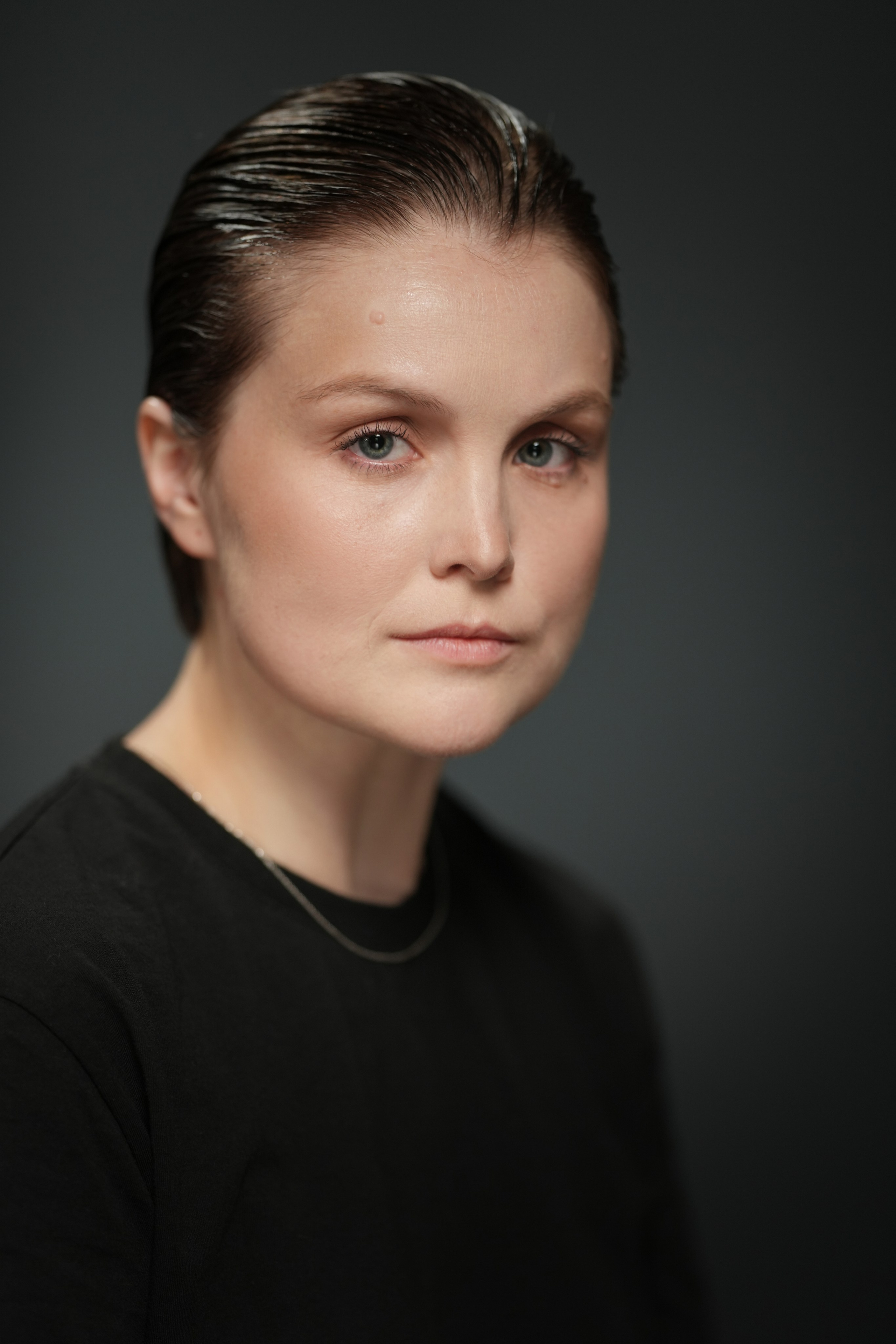 Актриса Настя Кучмистова. Портретная съемка в Москве, студийный фотограф Игорь Фомин
