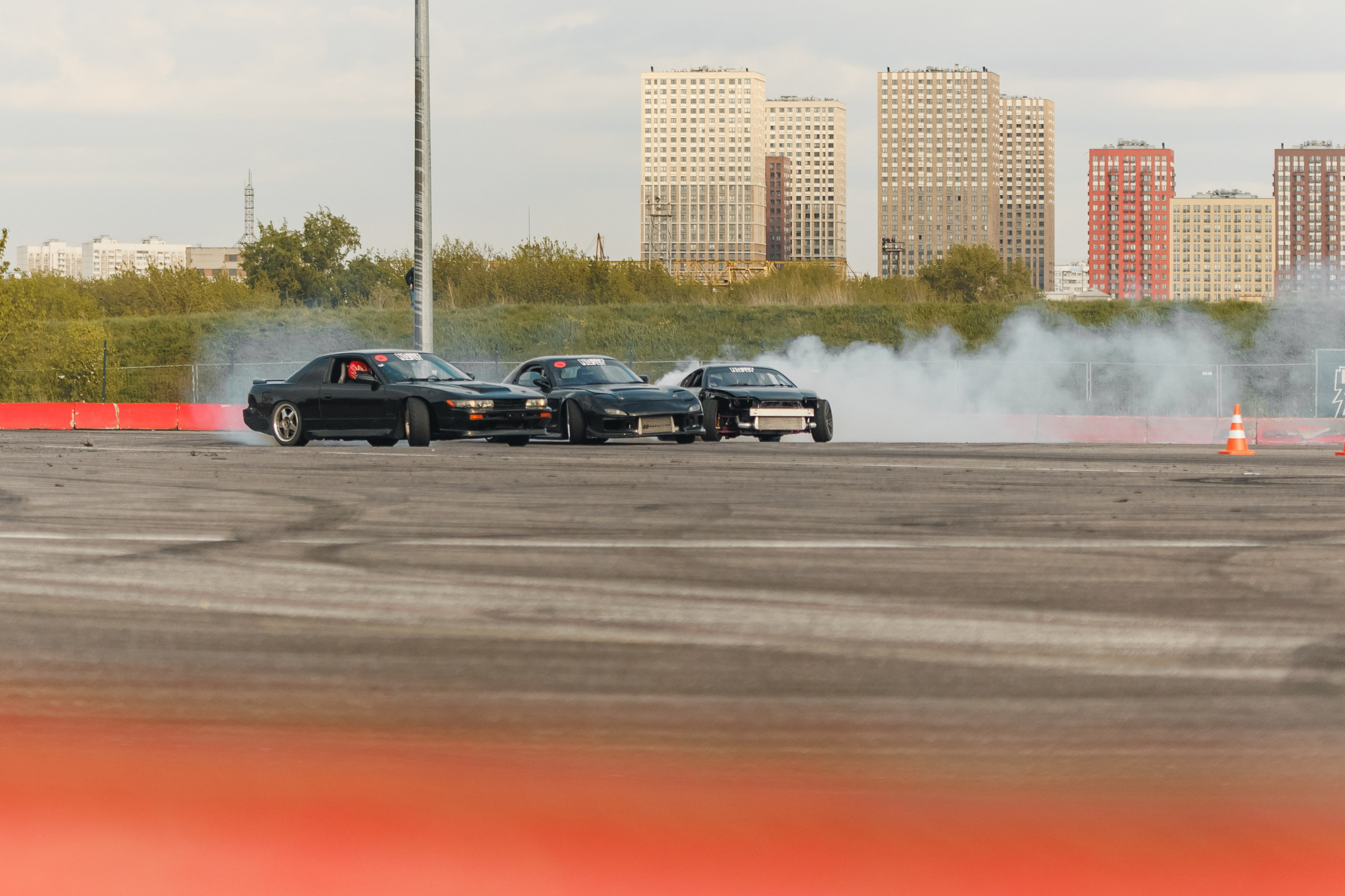 Выставка и дрифт машин. Репортажный фотограф. Москва. Алина Ланская