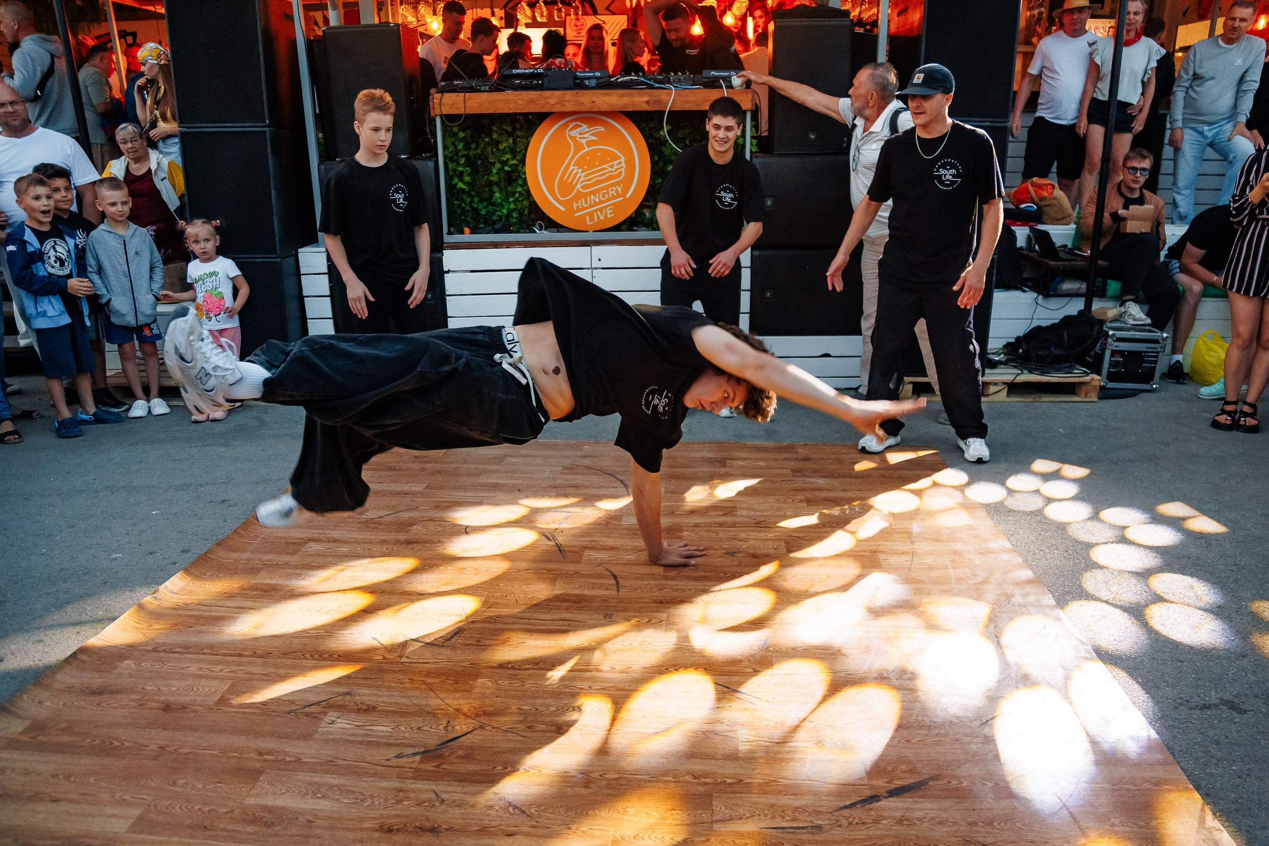 Открытие сезона в HUNGRY BIRD_Симеиз_Крым_14.06.2025. Аминов Руслан | Фотограф