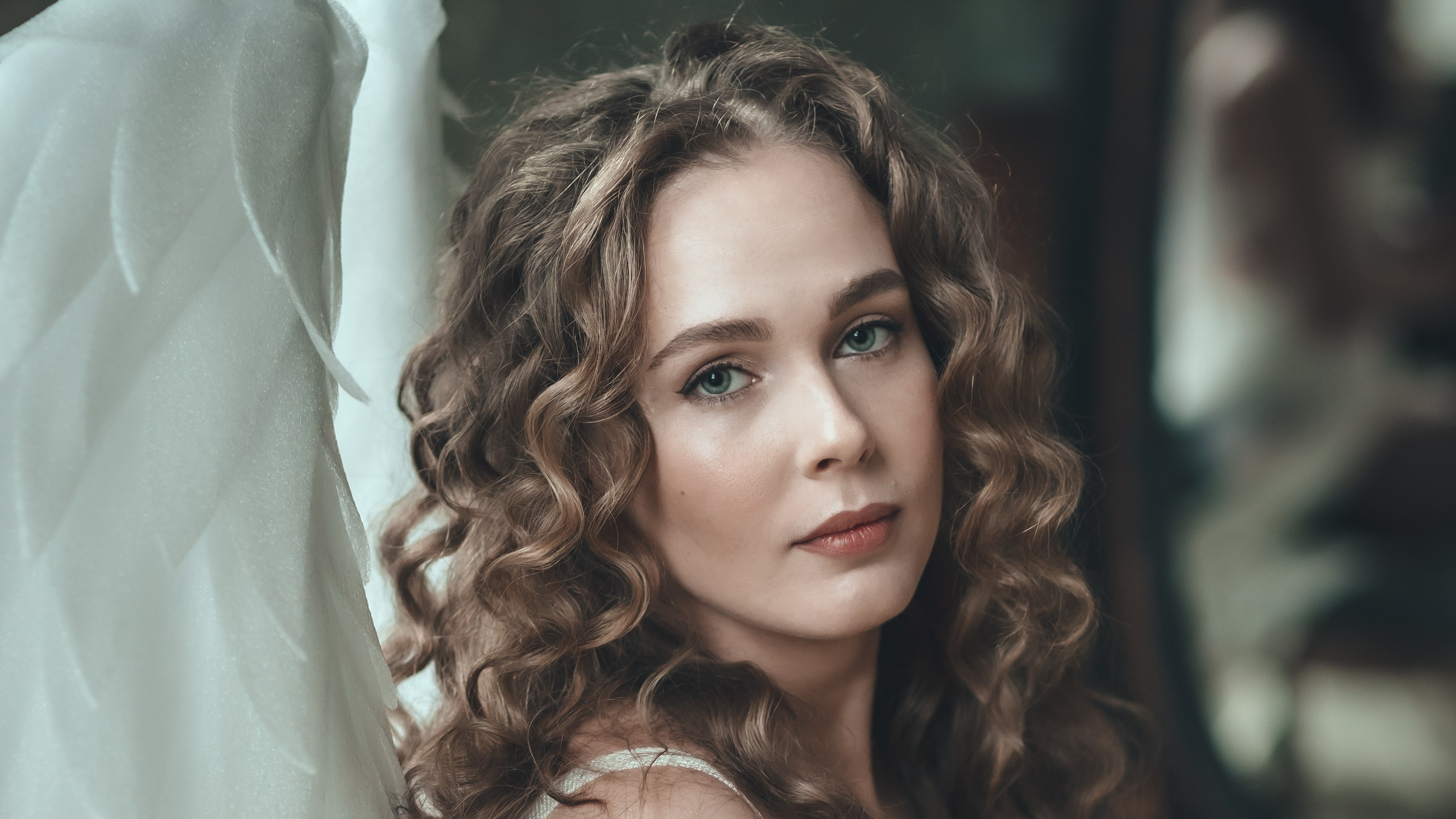 Фотосессия с крыльями ангела. Профессиональный фотограф в Москве, Подмосковье