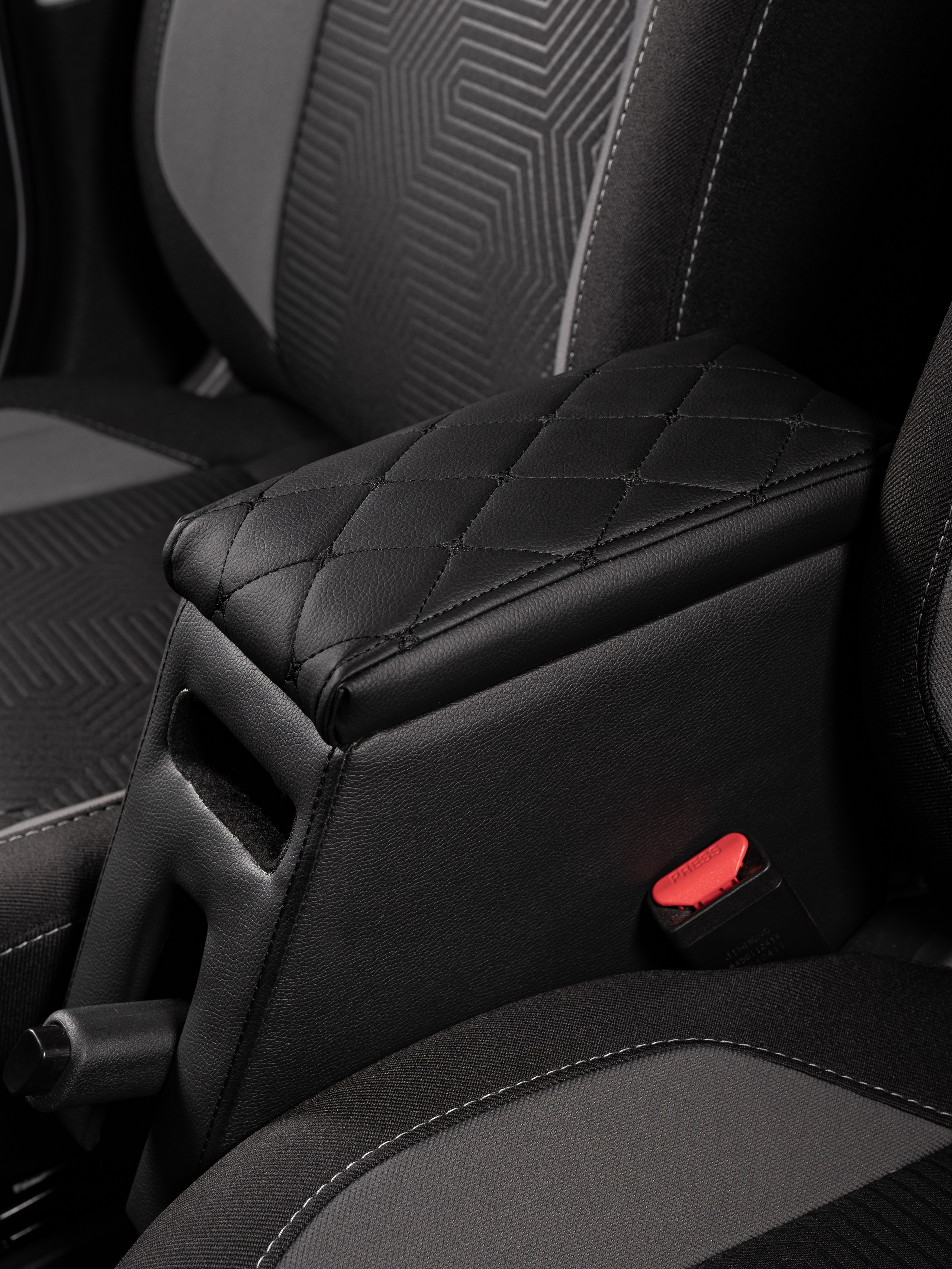 Автоподлокотники 2. Предметный фотограф, фото для маркетплейсов Пятигорск, КМВ