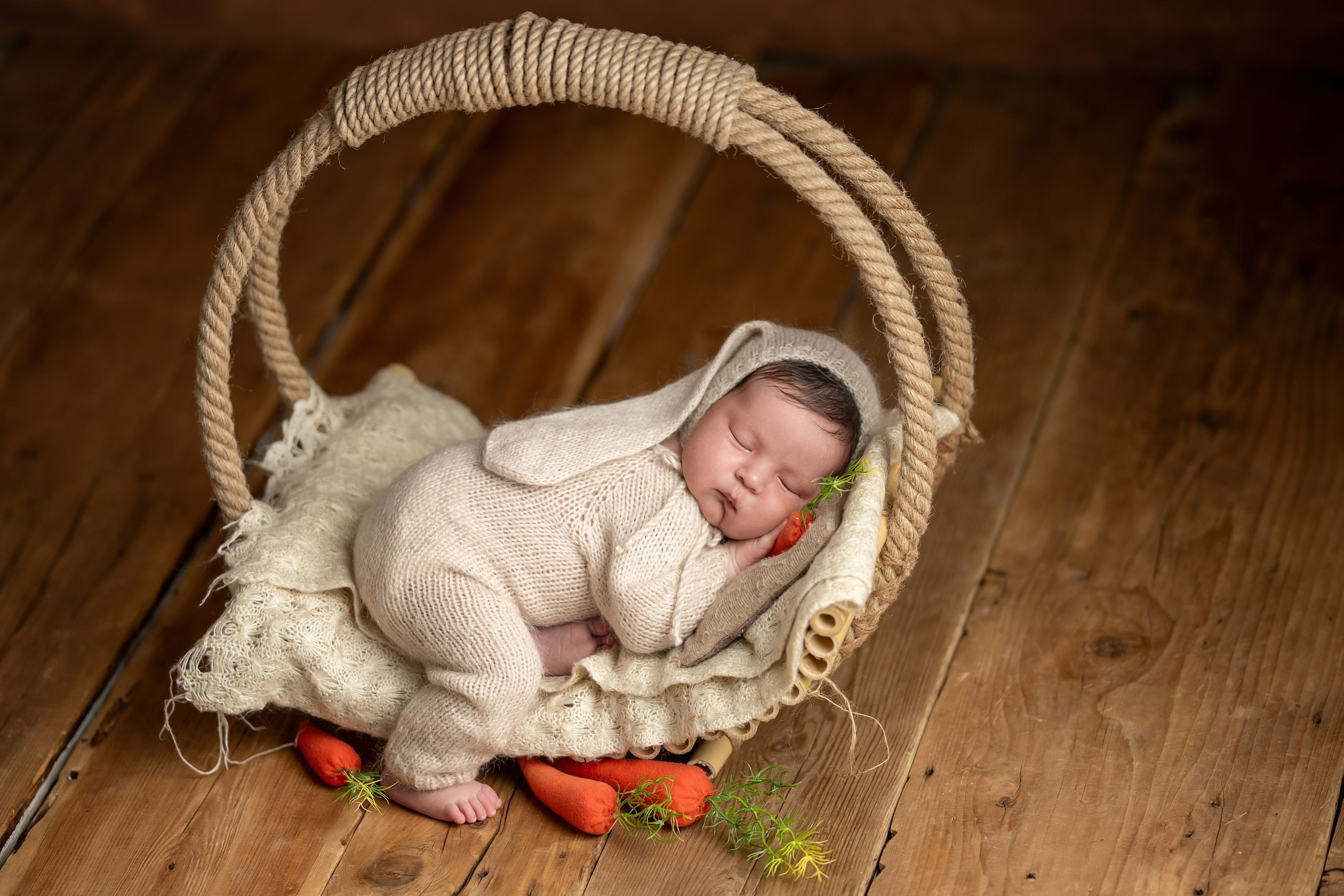 Newborn. Творческая команда Ульяшевы, свадебная и семейная фотография. Кахахста
