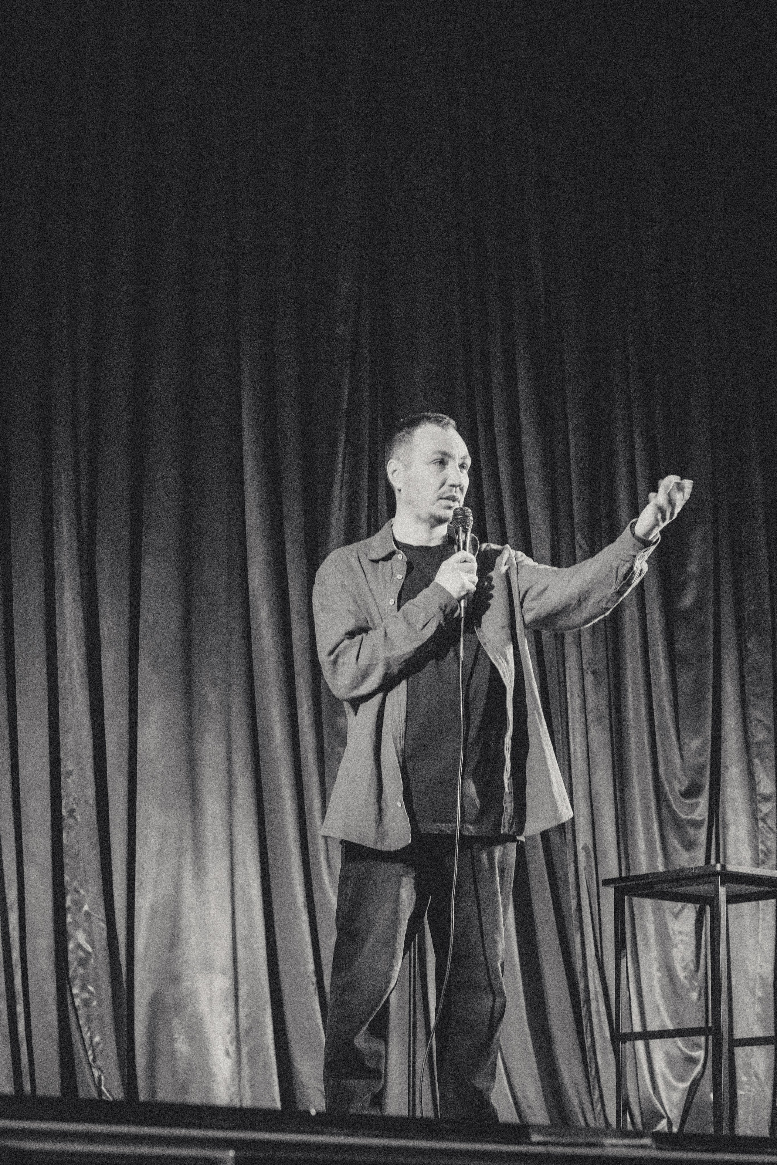 Стэндап Филипп Воронин. Boringowl | Коммерческий фотограф в Иркутске Раиса Ботороева