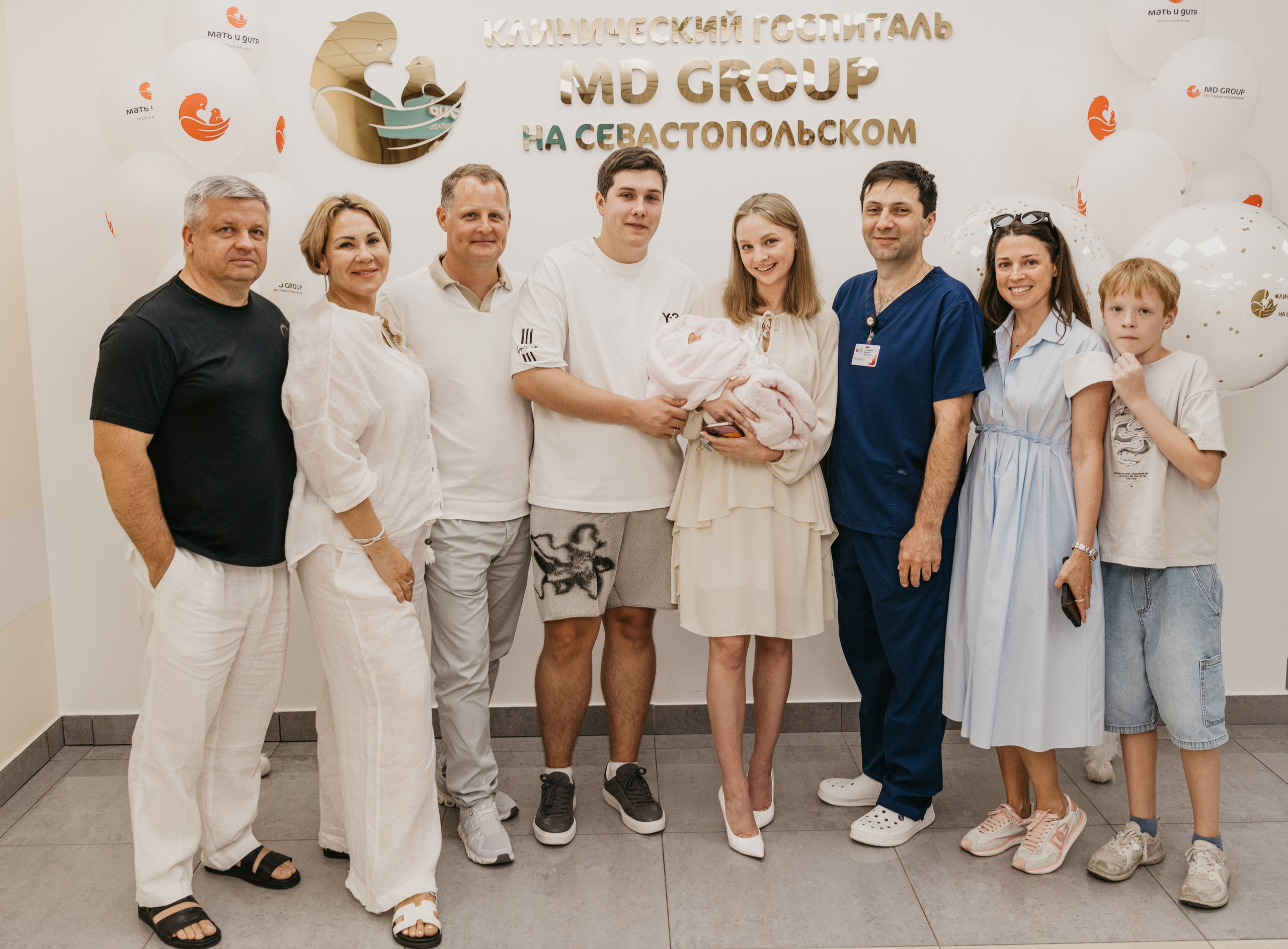 Выписка Виктории. Мать и дитя. Фотограф на выписку из роддома в Москве и МО