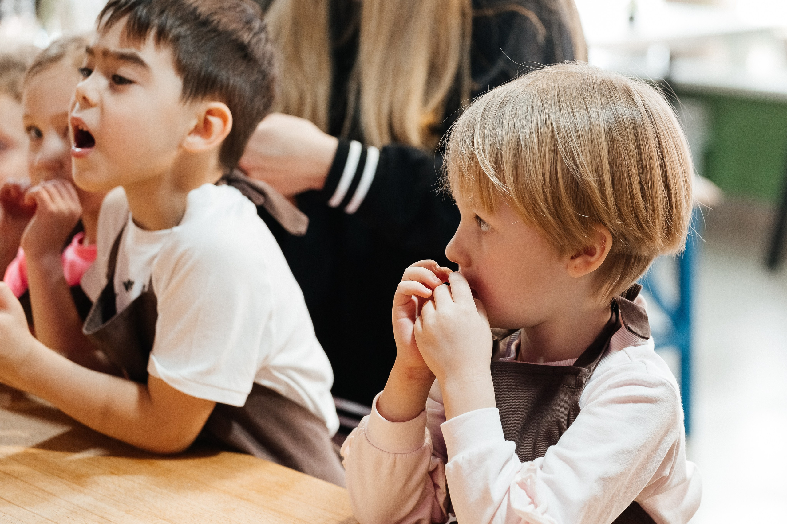 Детский мастер-класс в «АРТиШОК». Фотограф Кемерово | Сергей