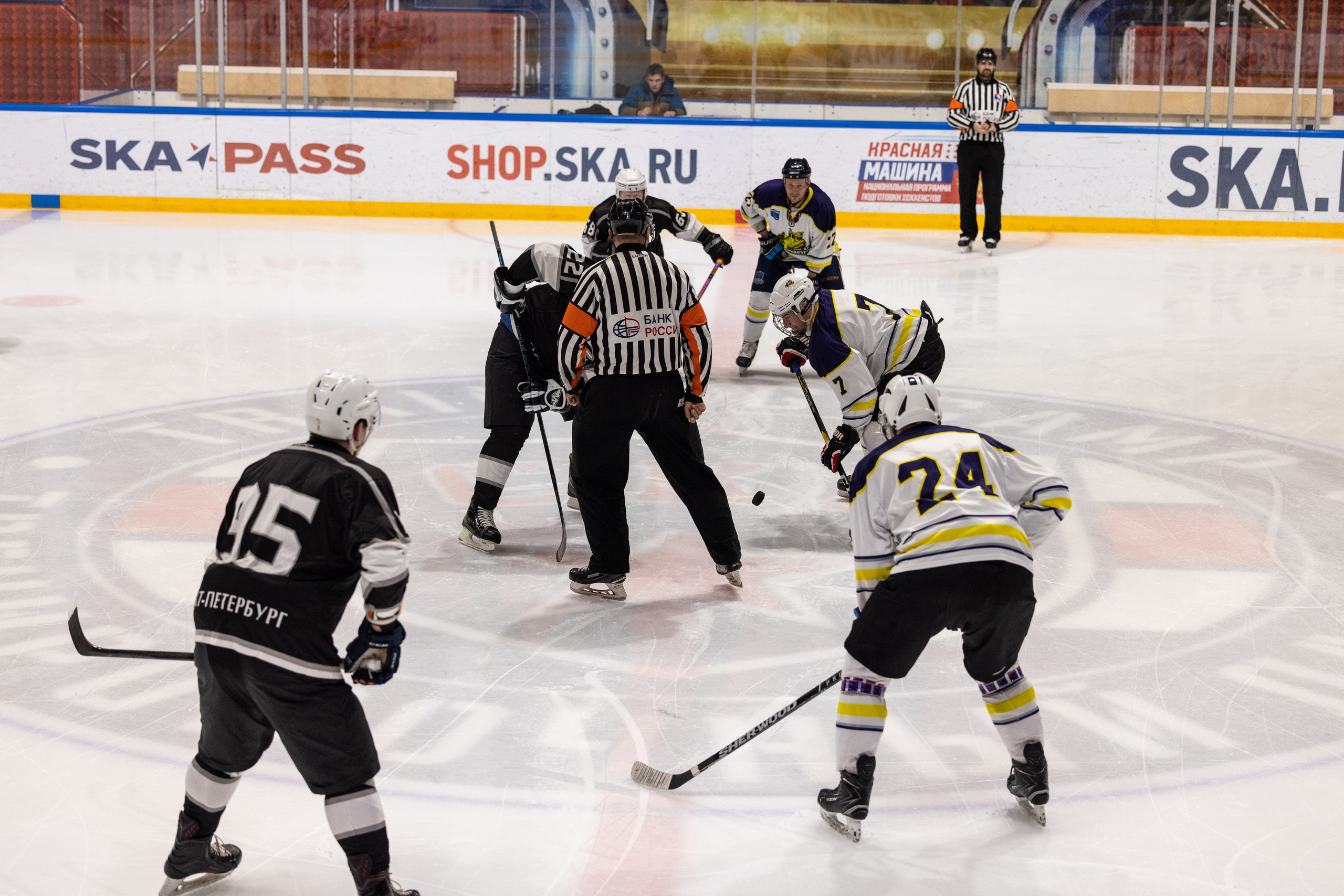Бульдозер vs. LR-строй. Фотограф Александр Заломаев
