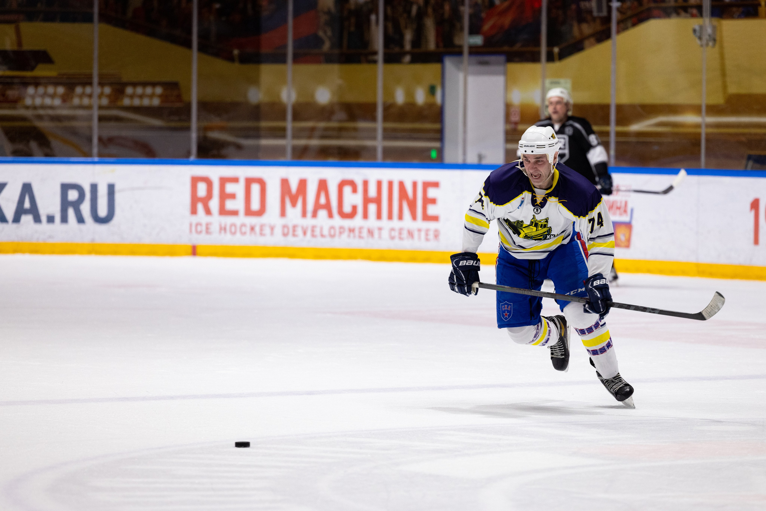 Бульдозер vs. LR-строй. Фотограф Александр Заломаев