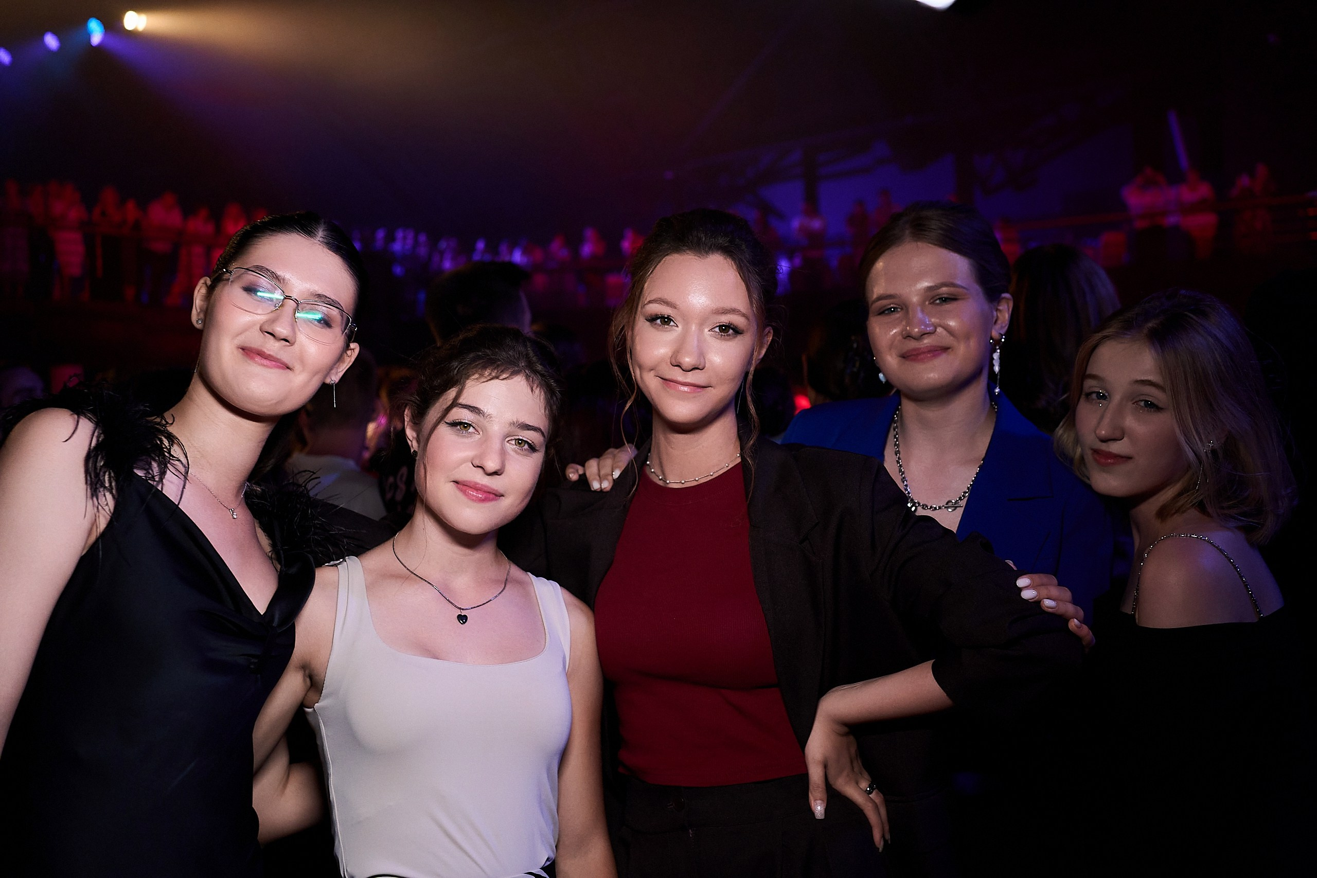 Выпускной 2024 концертный зал Академия ВТБ. Фотограф и Видеограф в Москве. Олег Корушев