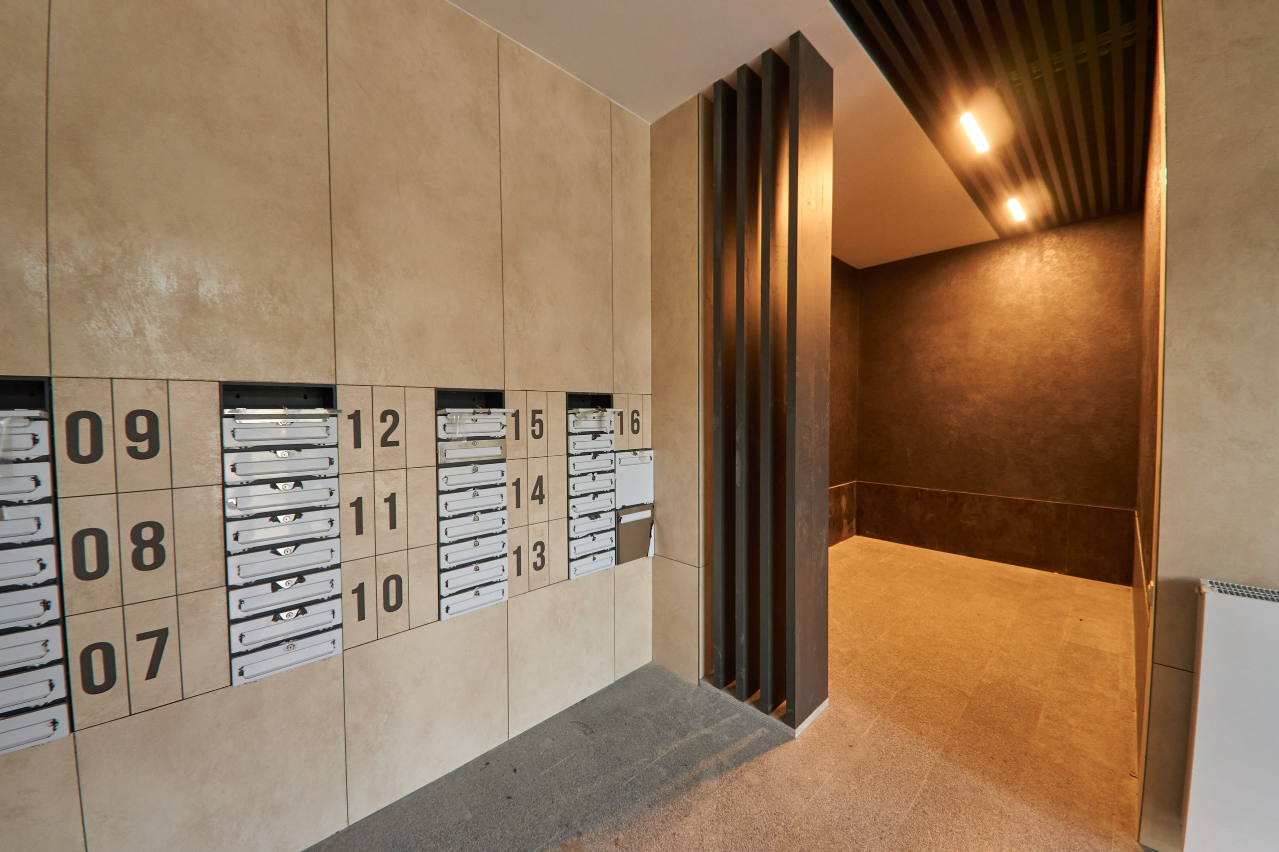 Жилой комплекс Гранд-Империалъ. Подъезд.