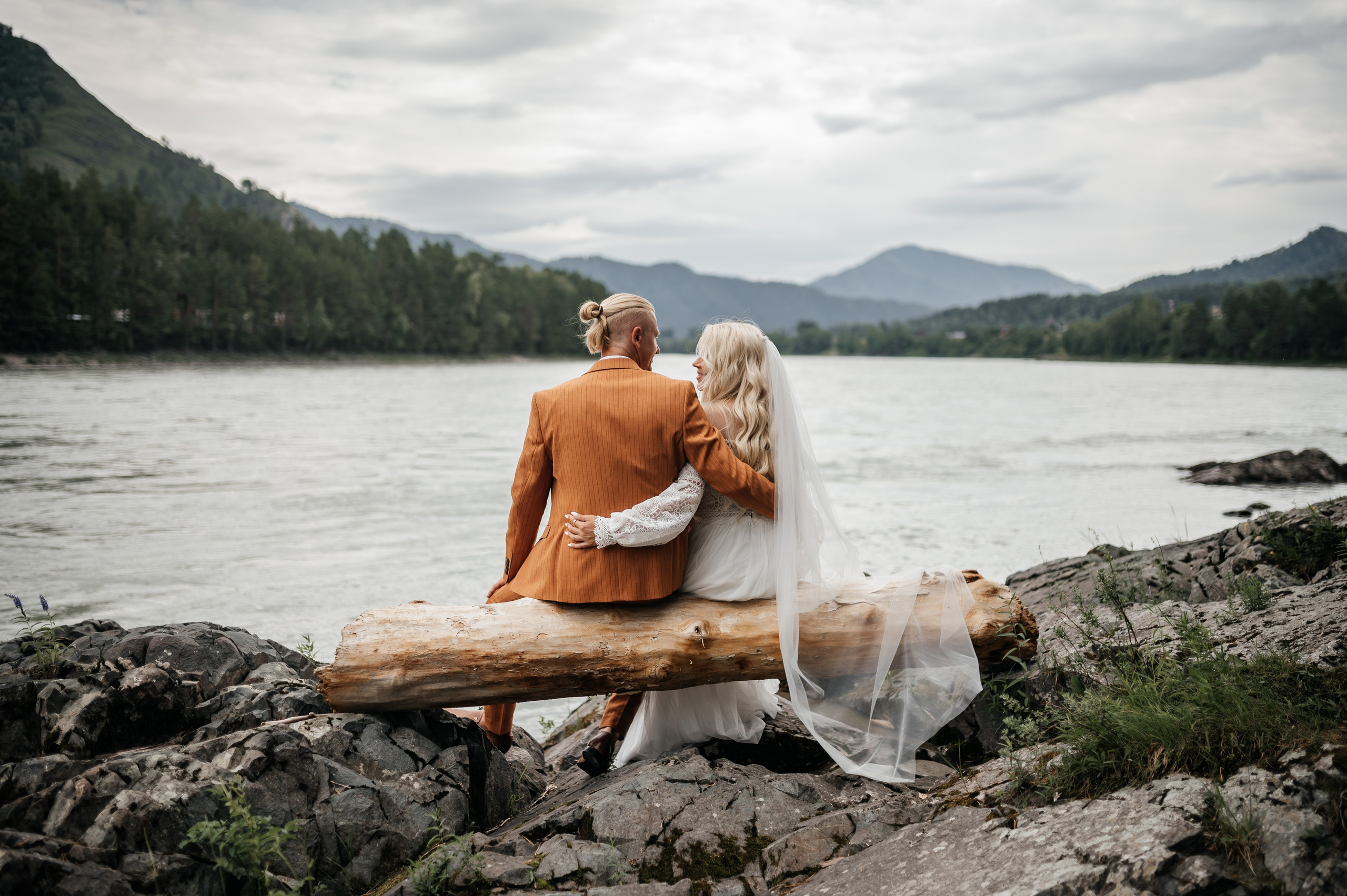 Паша и Даша. Свадебная  съемка на Алтае