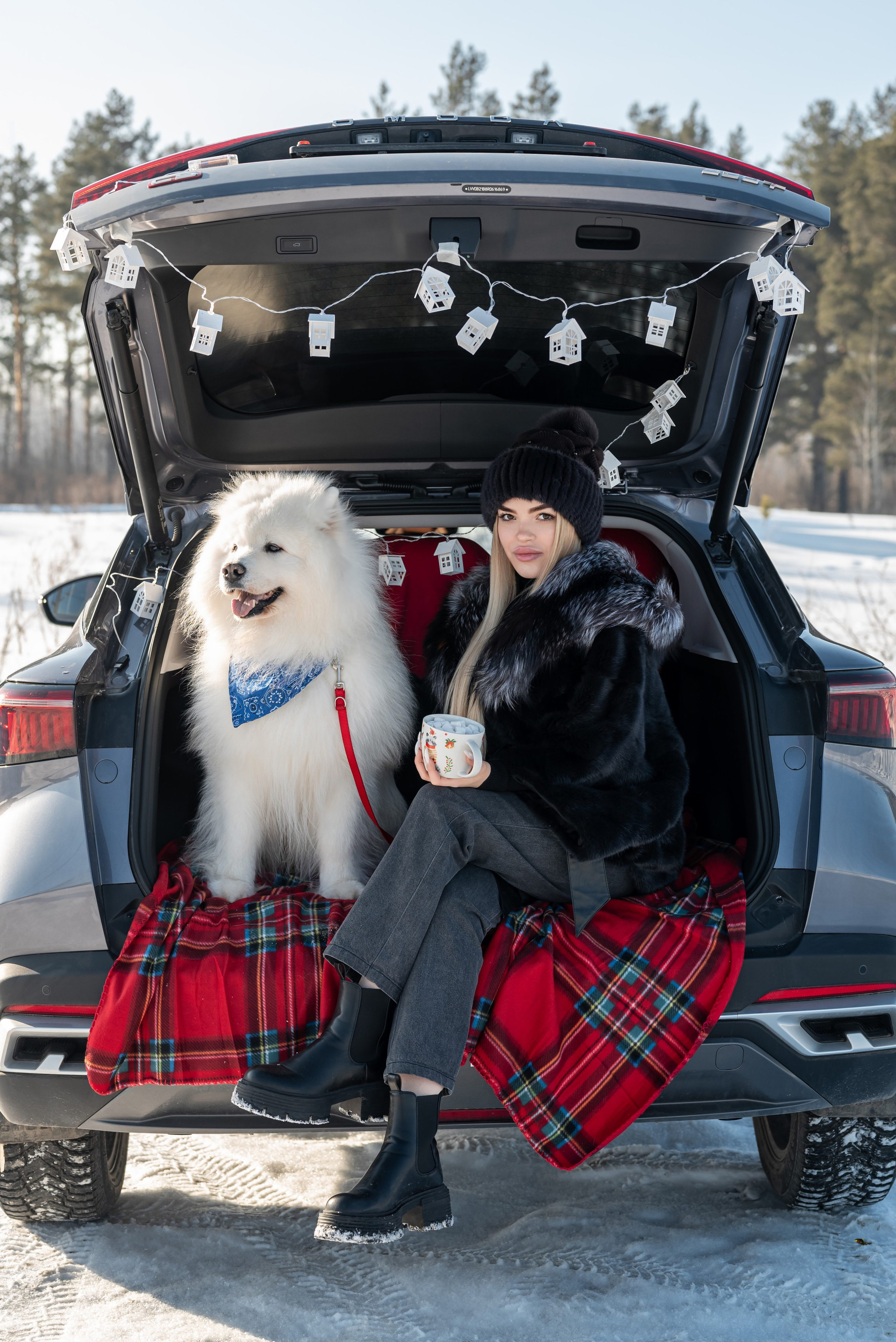 Фотопроект с Платоном и машиной на улице. Фотограф в городе Салават