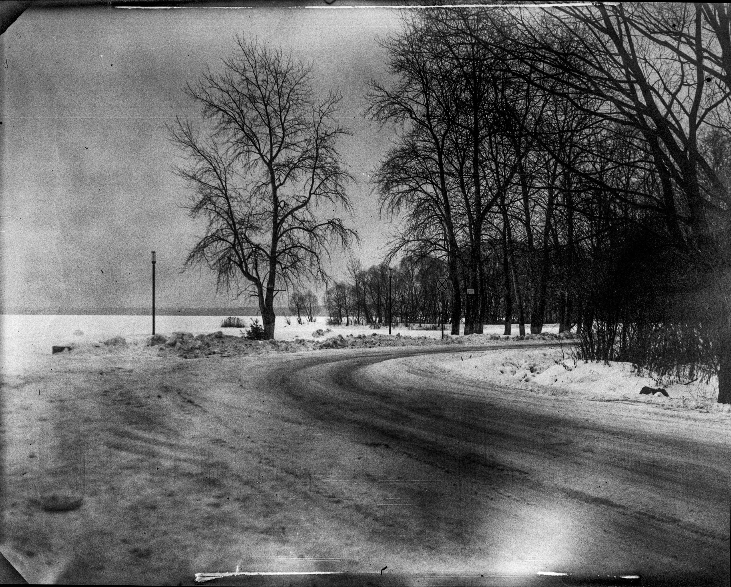Glass plates. Darkroom aesthetics