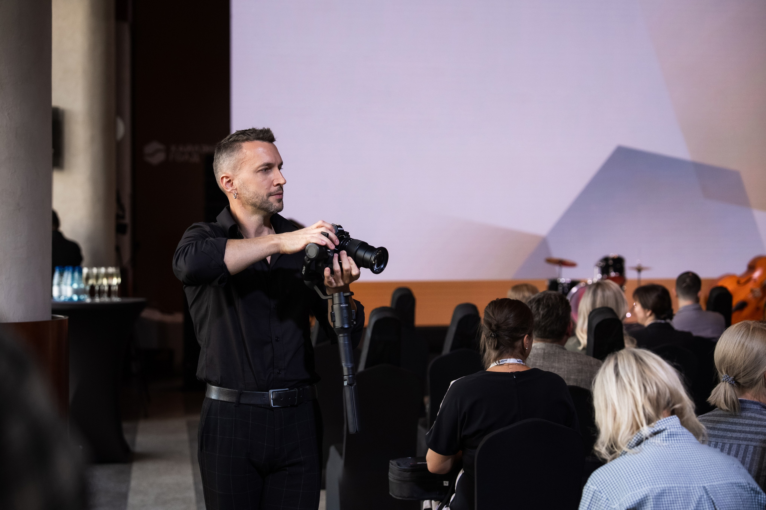 Репортажный фотограф и видеограф Слава Думчев. Тимбилдинги, отчетники, корпоративы