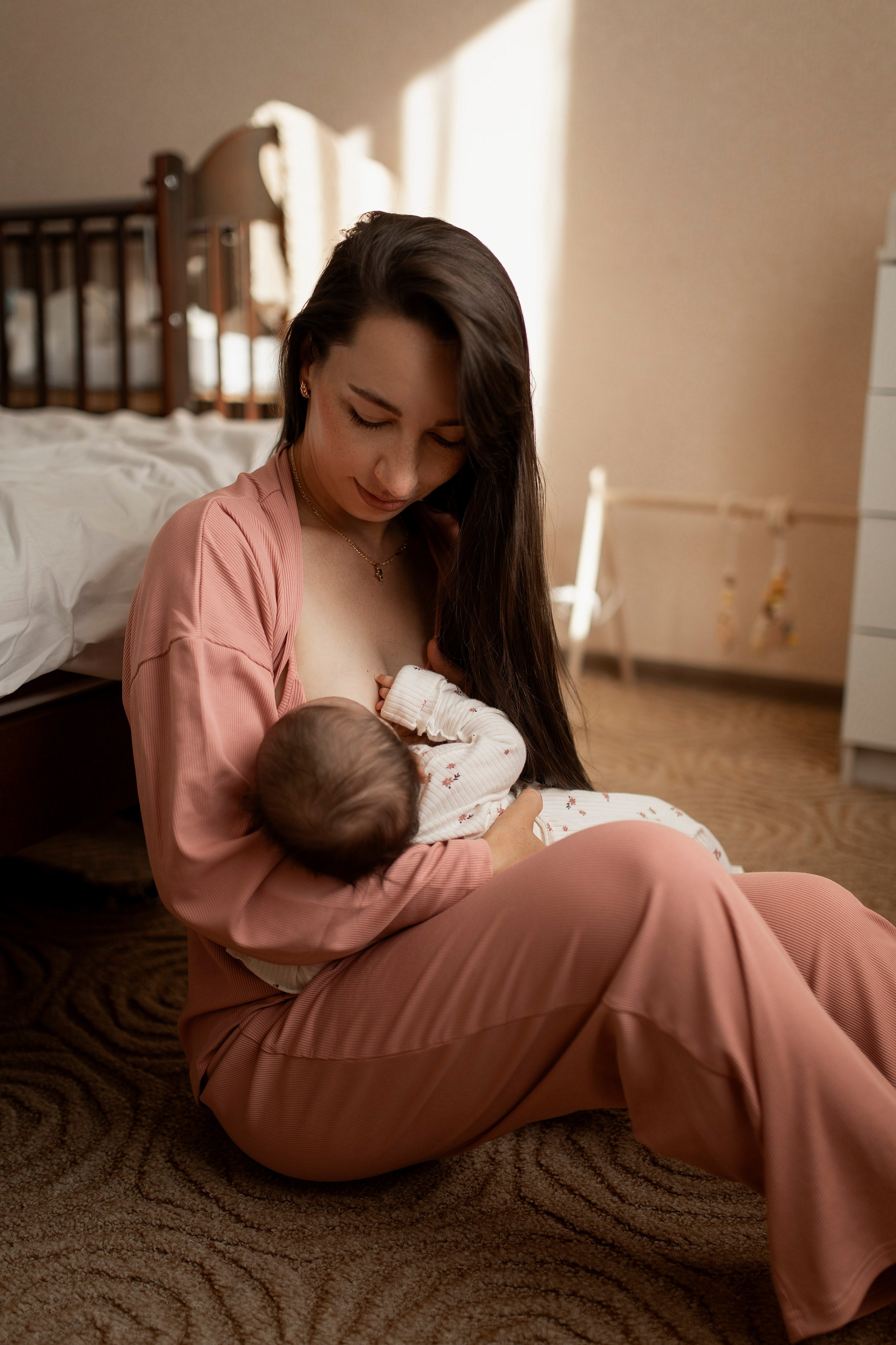 | ПЕРВЫЕ МГНОВЕНИЯ |