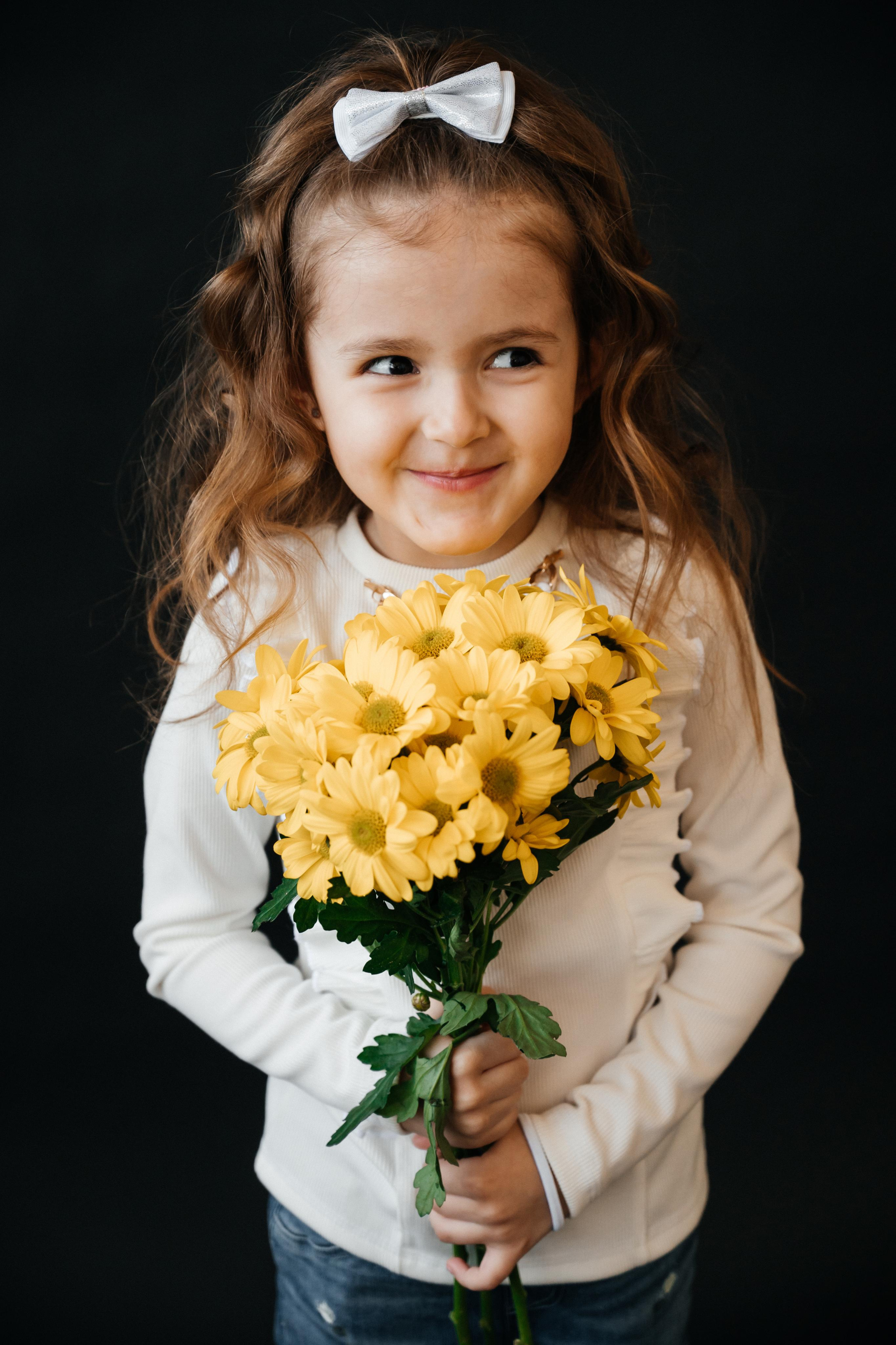 Юля и Софа в студии. Семейный фотограф в Оренбурге Анна Рожкова