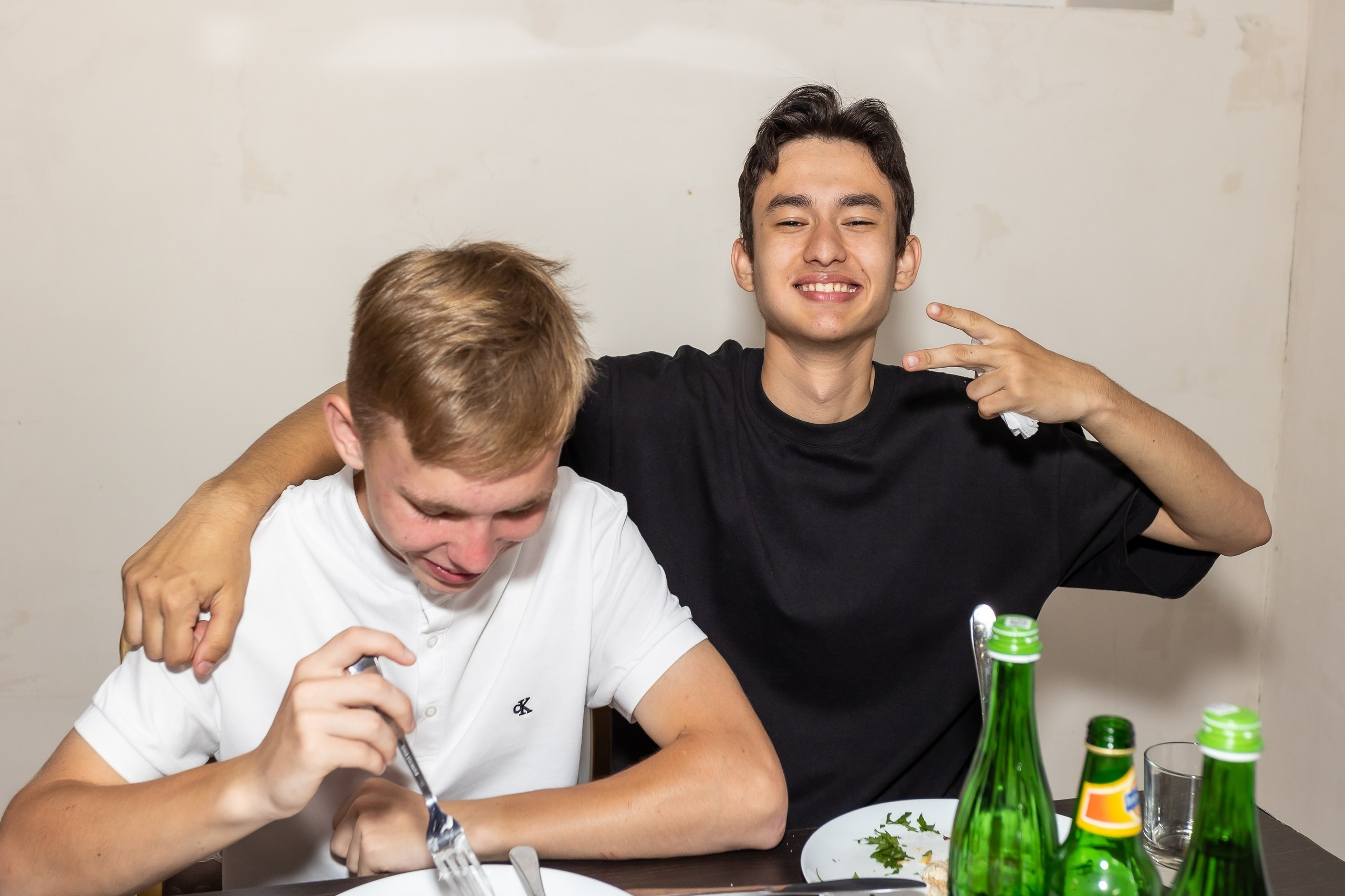 Вручение аттестата и выпускной вечер. Выпускные альбомы Майкоп, Краснодар Елена Золотарева