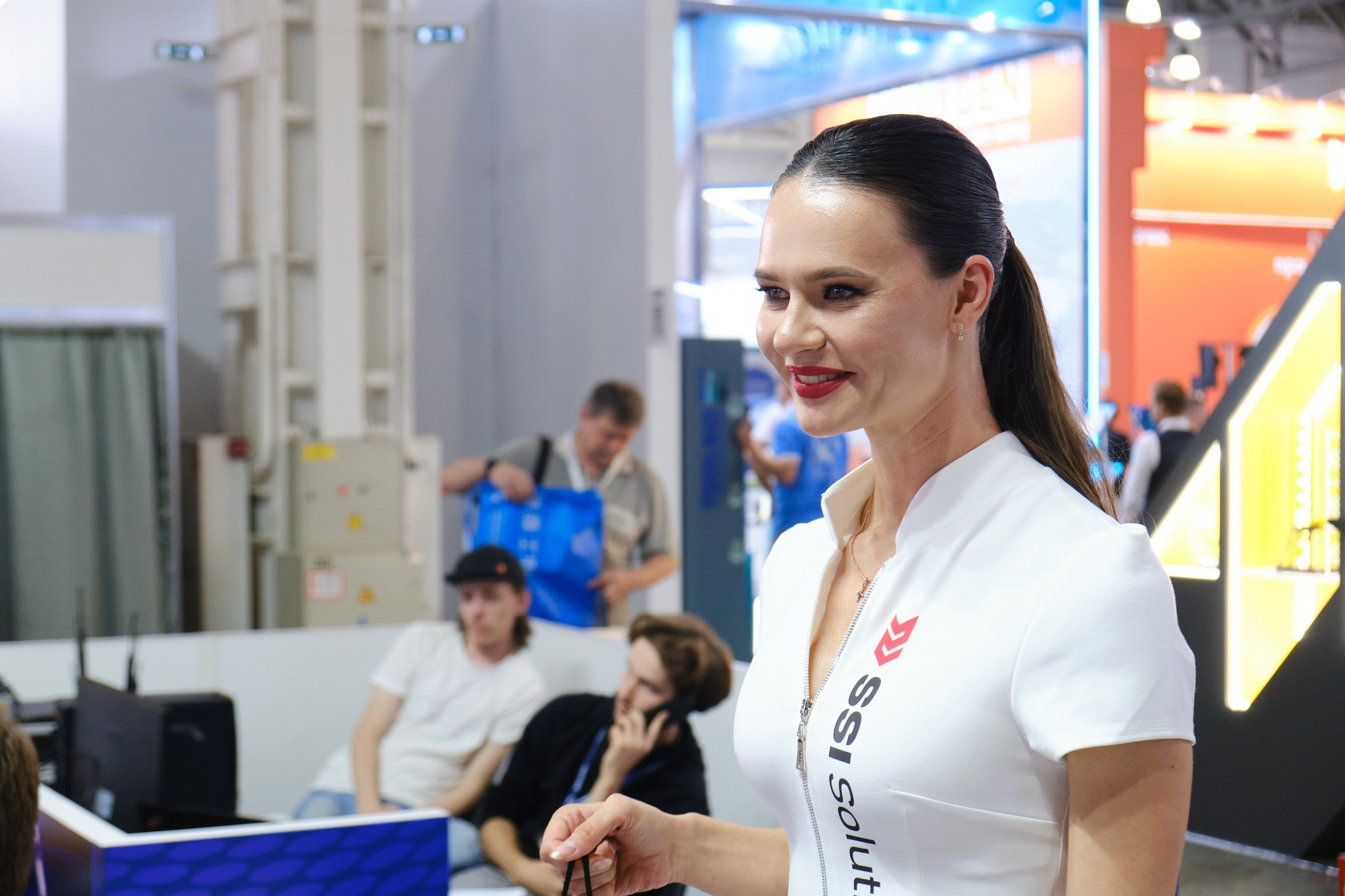 Выставка CeMAT. Репортажный фотограф в Москве Денис Тамко