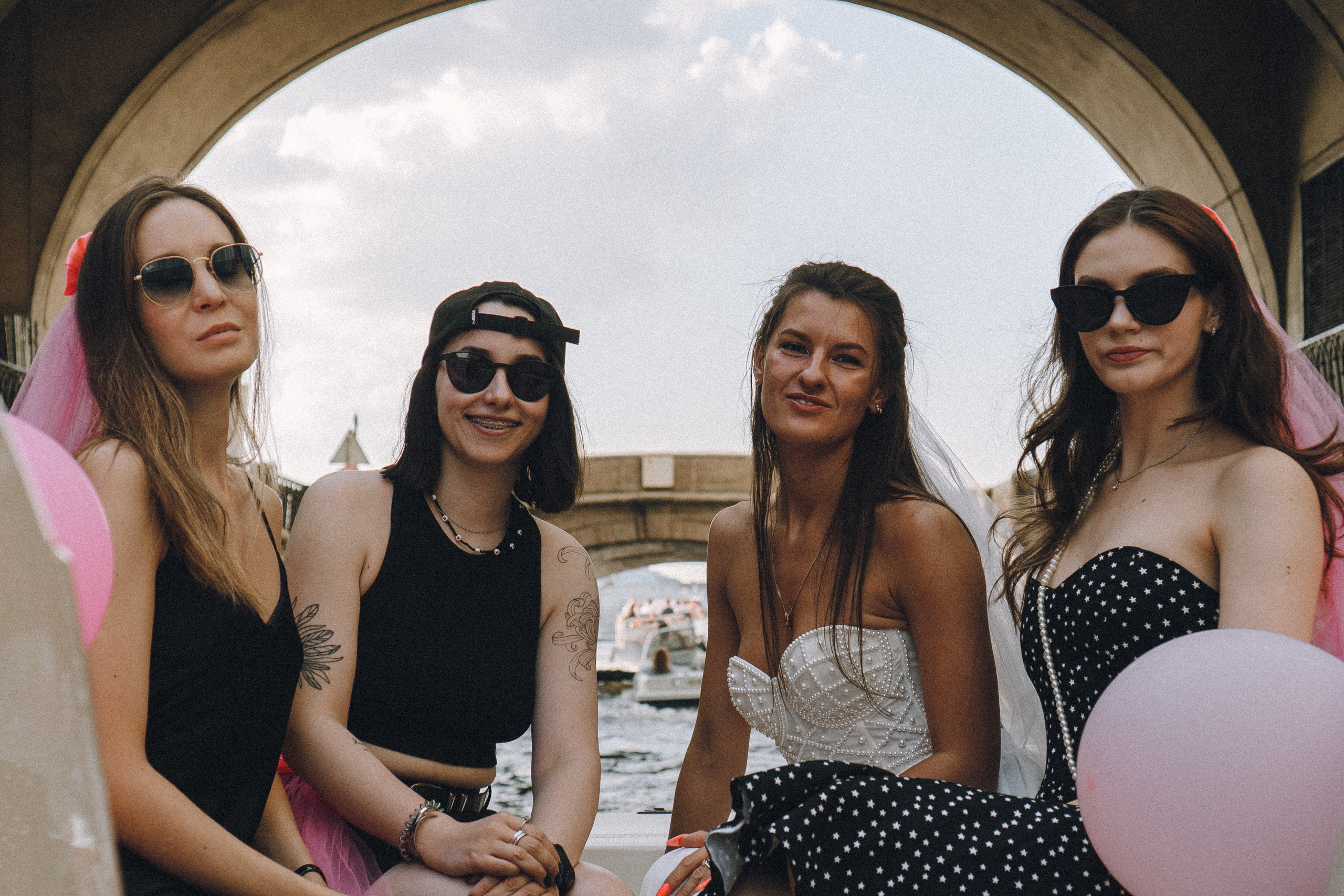 ДЕВИЧНИК НА КАТЕРЕ. Профессиональный фотограф, Санкт-Петербург — Виктория Богомолова