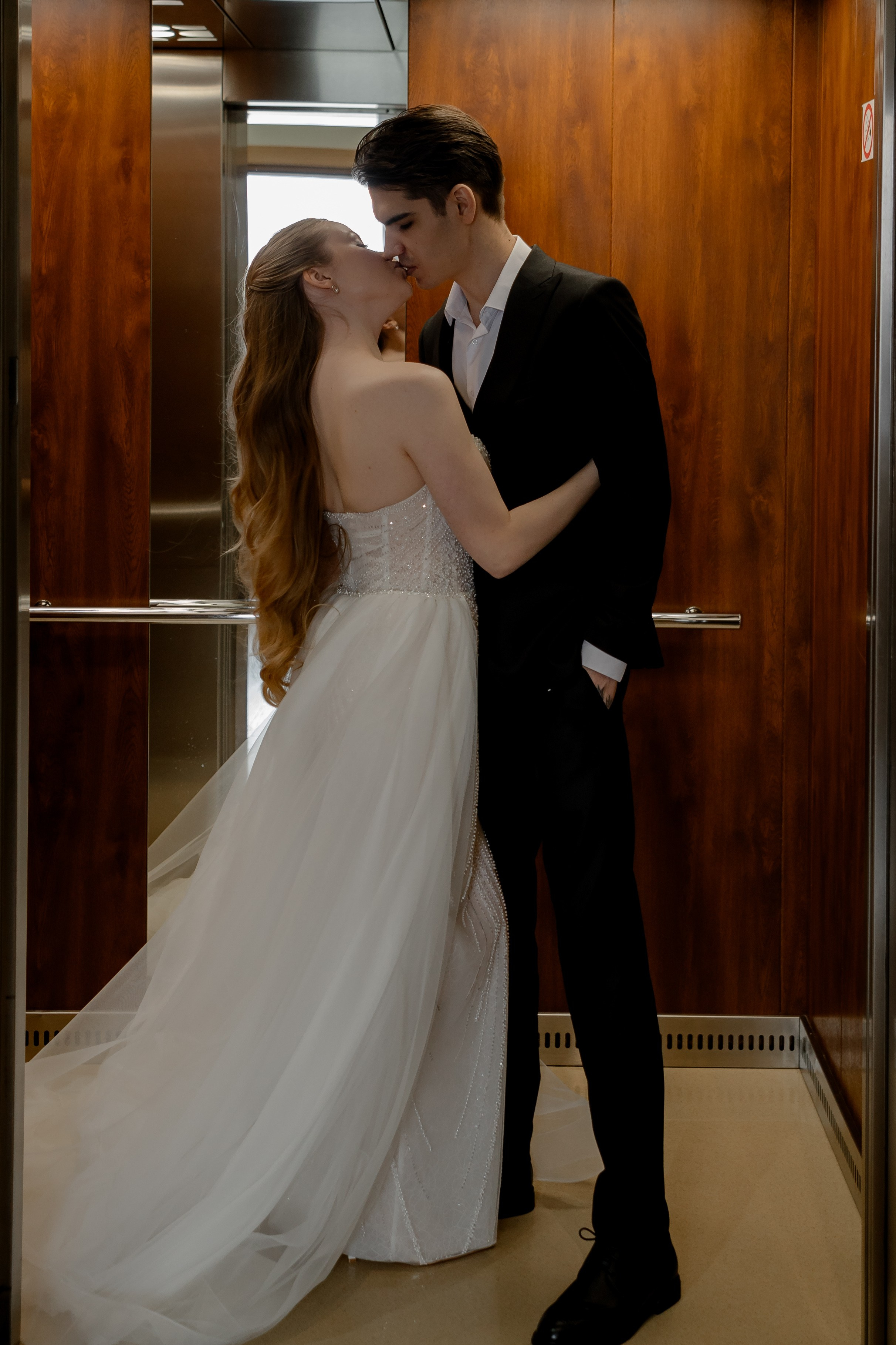 СВАДЕБНАЯ СЬЕМКА СБОРОВ В ОТЕЛЕ И ВЫЕЗД НА ЦЕРЕМОНИЮ (СНЯТО В СИБИРЕ В НИЖНЕВАРТОВСКЕ). Профессиональный фотограф, Санкт-Петербург — Виктория Богомолова