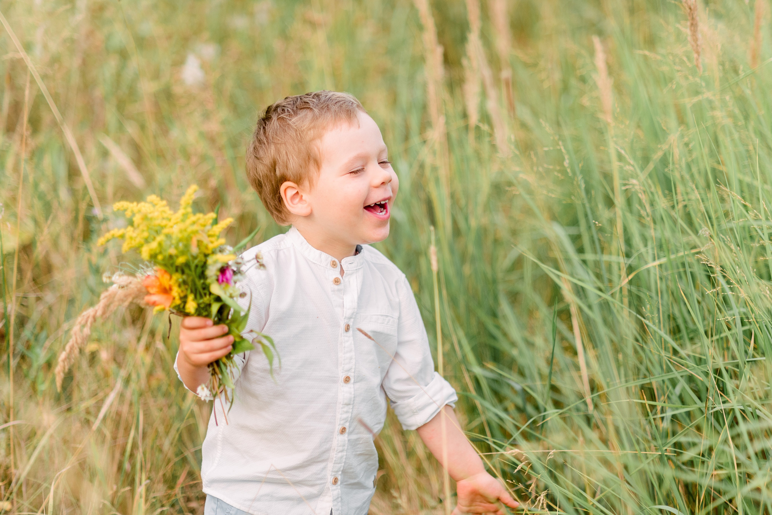 В поле. Фотограф Юлия Попова