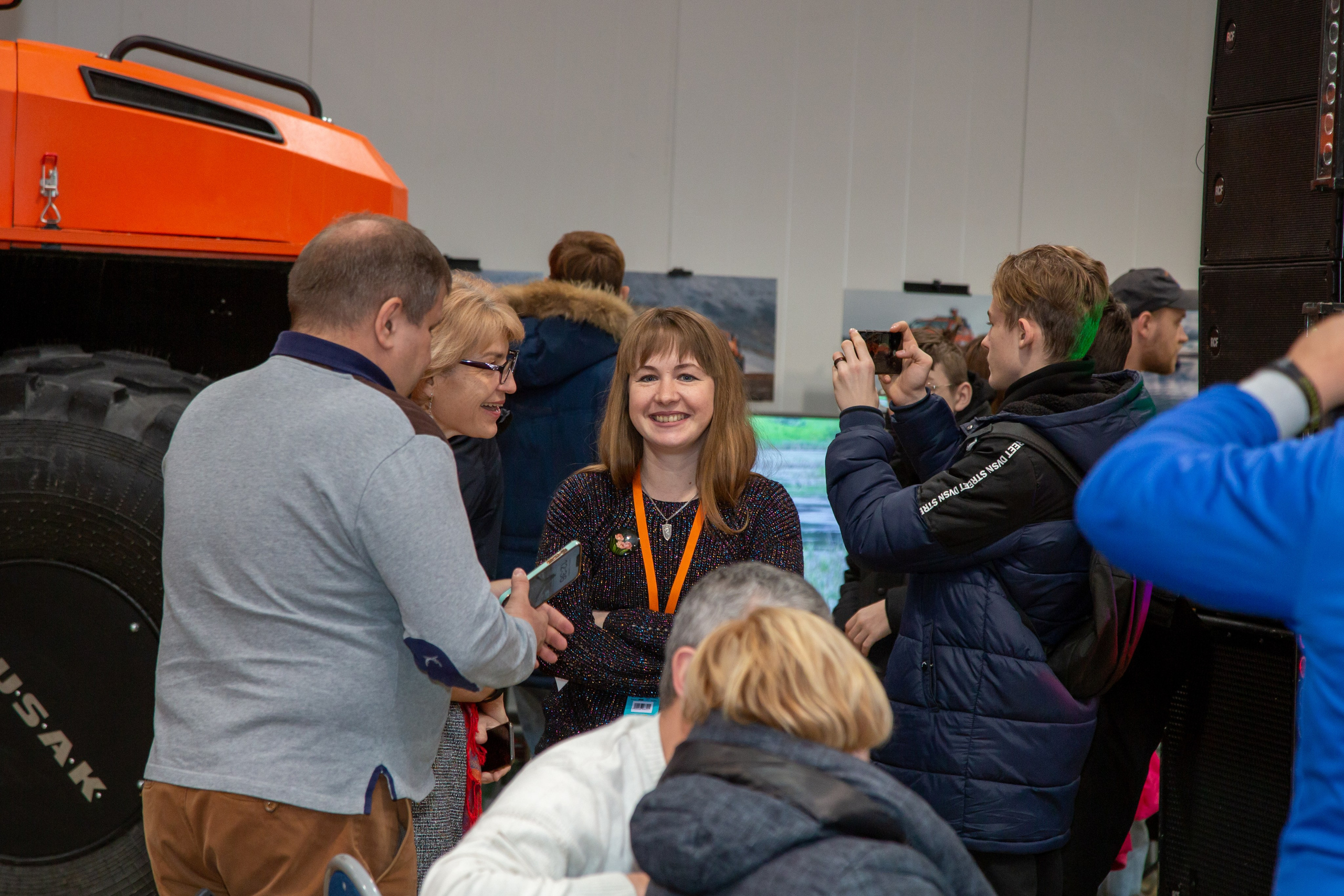 Фотопрогулка по выставке Поехали 2022. «Студия DRONAVT`s» — видеосъёмка и фотография г. Москва