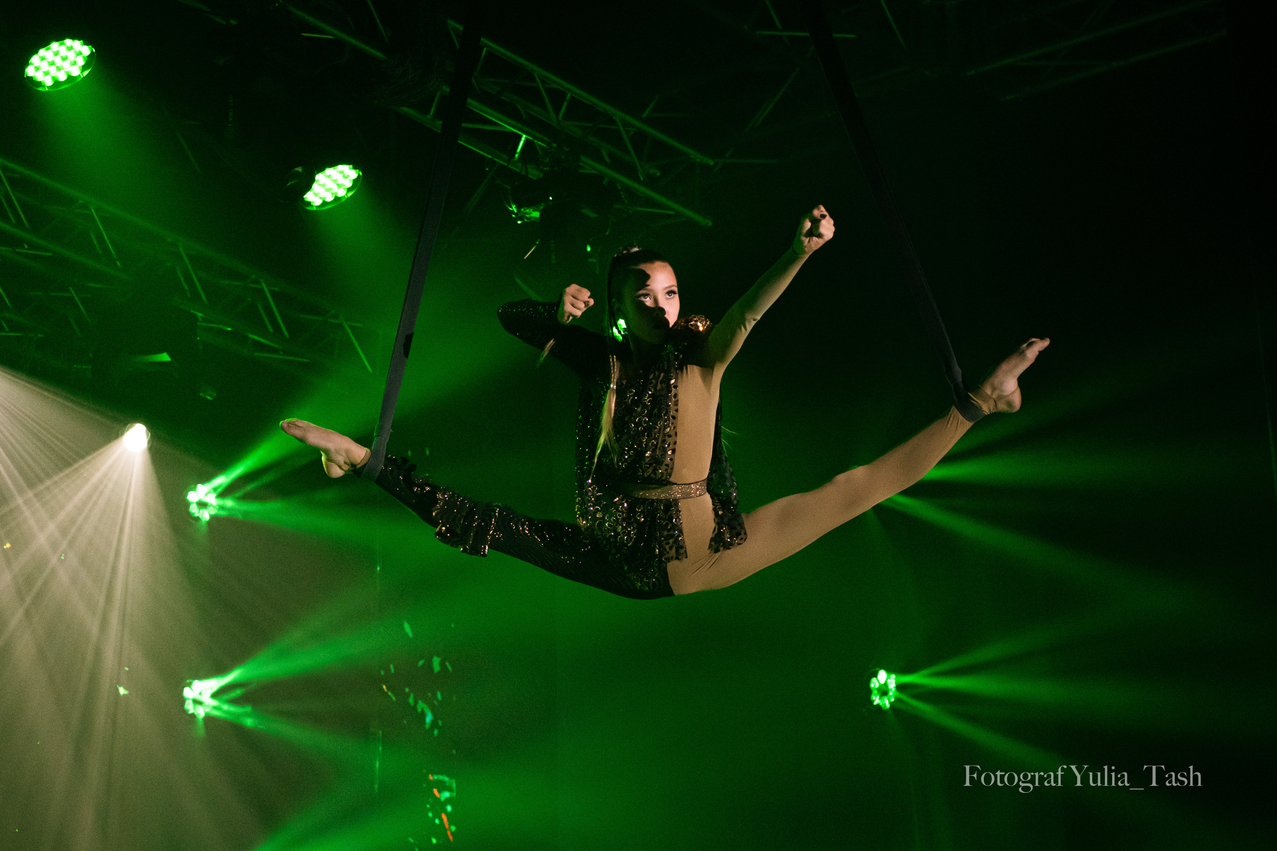 КОНФЕТТИ декабрь 2022. Любимый фотограф