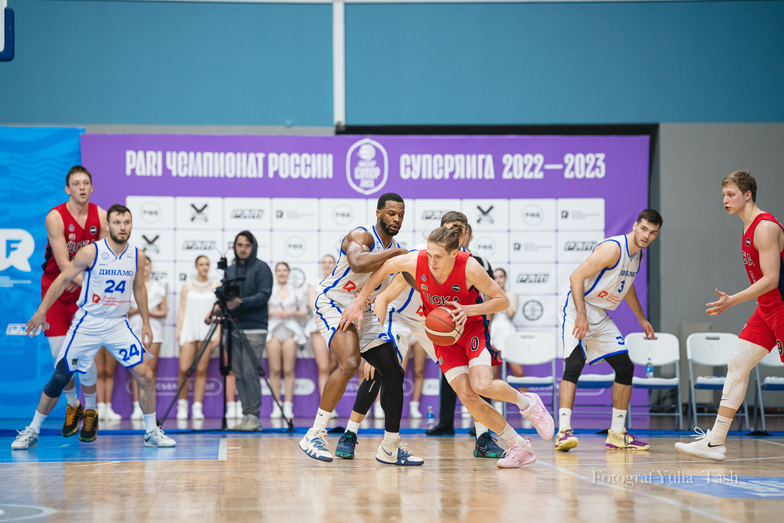 Баскетбол ДИНАМО-ЦСКА2 11 января 2023. Любимый фотограф