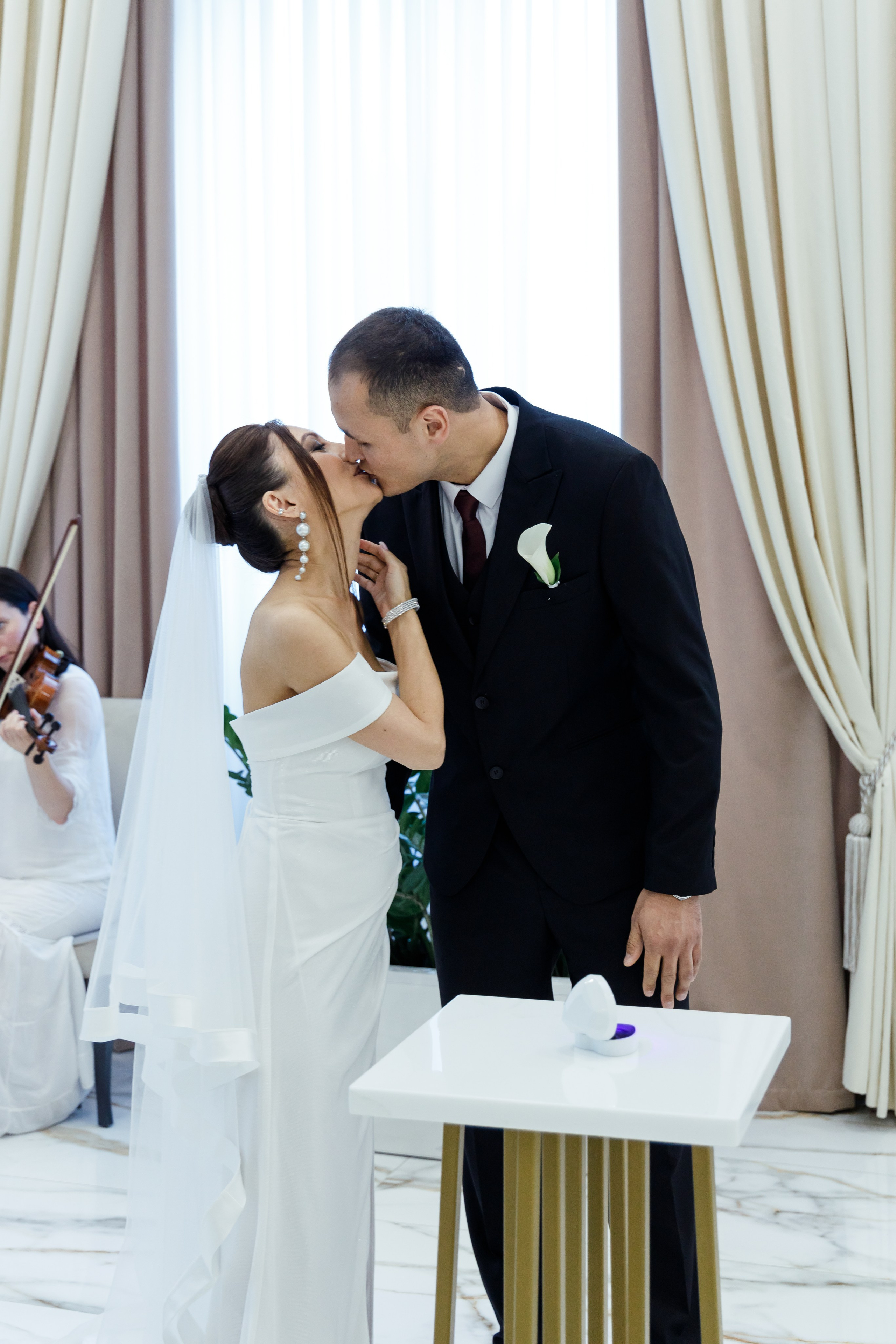 Свадебная фотосъемка в отеле Милан. Свадебный фотограф Кирилл Шустров