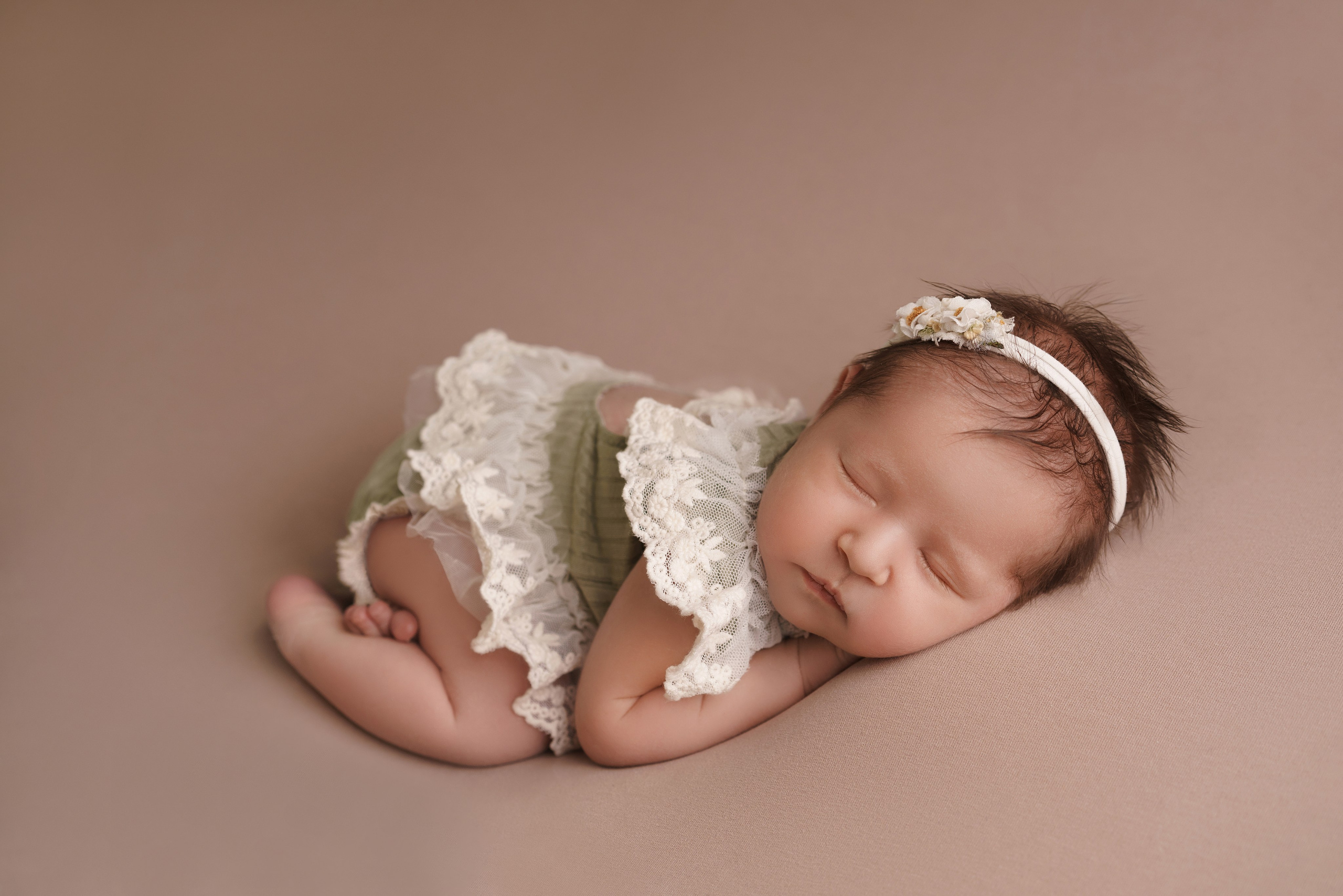 Фотосессия новорожденных | Галерея трогательных кадров малышей в стиле newborn. Фотосессия новорожденных в Москве и Московской области | Профессиональный фотограф newborn — Татьяна Иванова