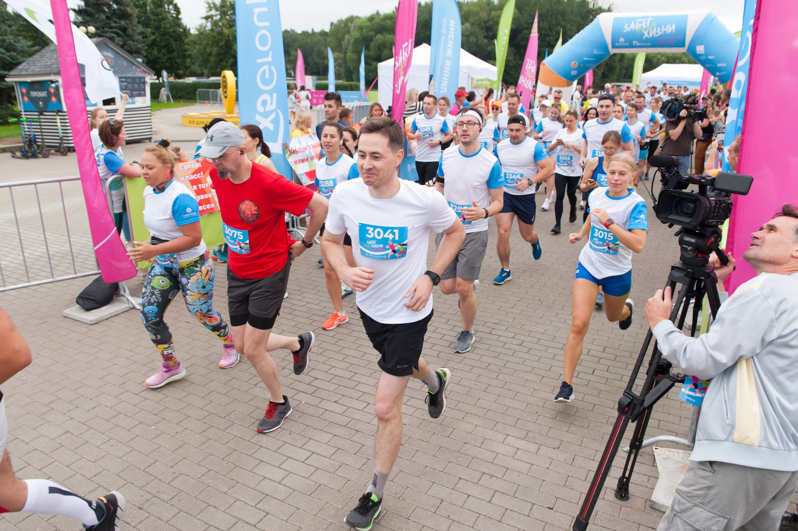 Корпоративное. Забег X5 Retail Group. Репортажный фотограф и видеограф Слава Думчев. Тимбилдинги, отчетники, корпоративы
