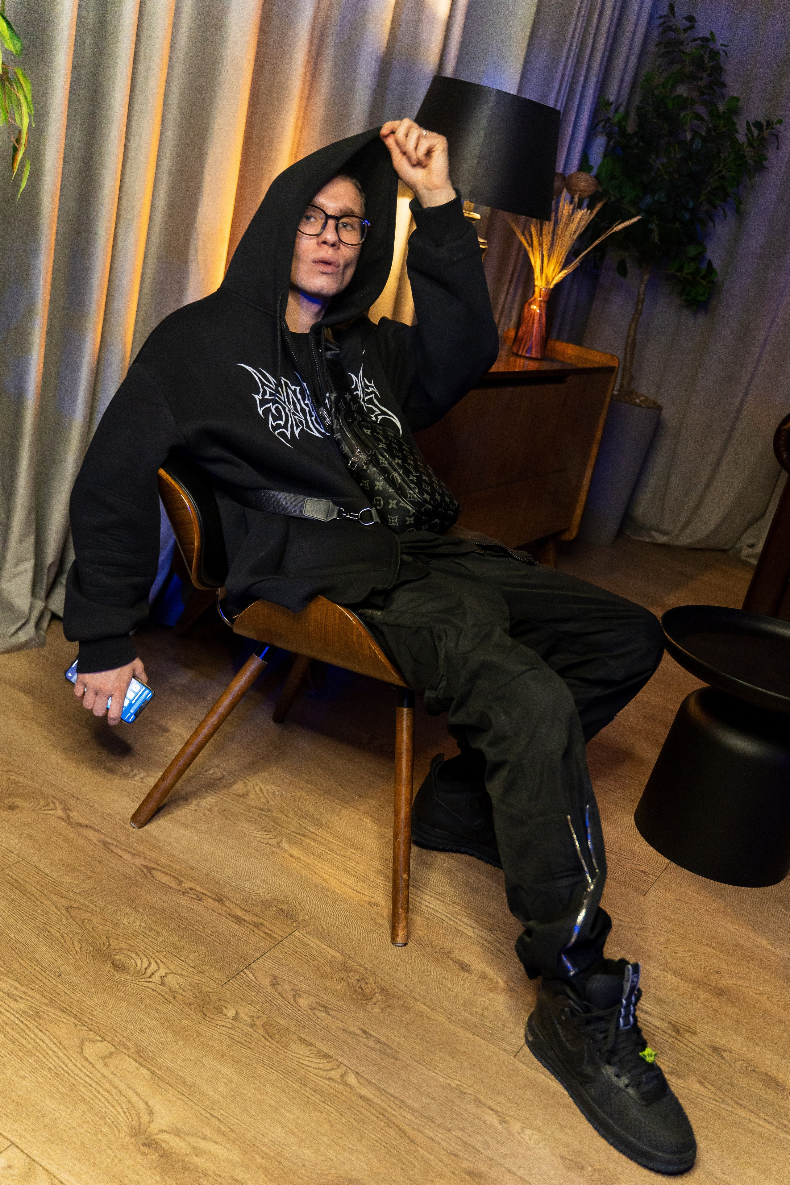 Презентация приложения Twingle. Фотограф — Матвеев Роман