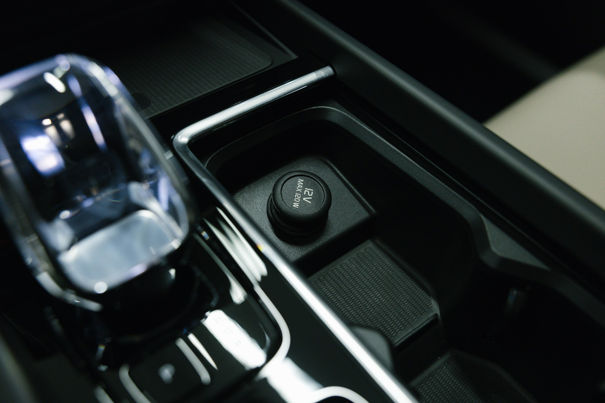 Volvo XC60 2.0 T5 4WD AT (250 л. с.). Автосалон «Х-Авто»