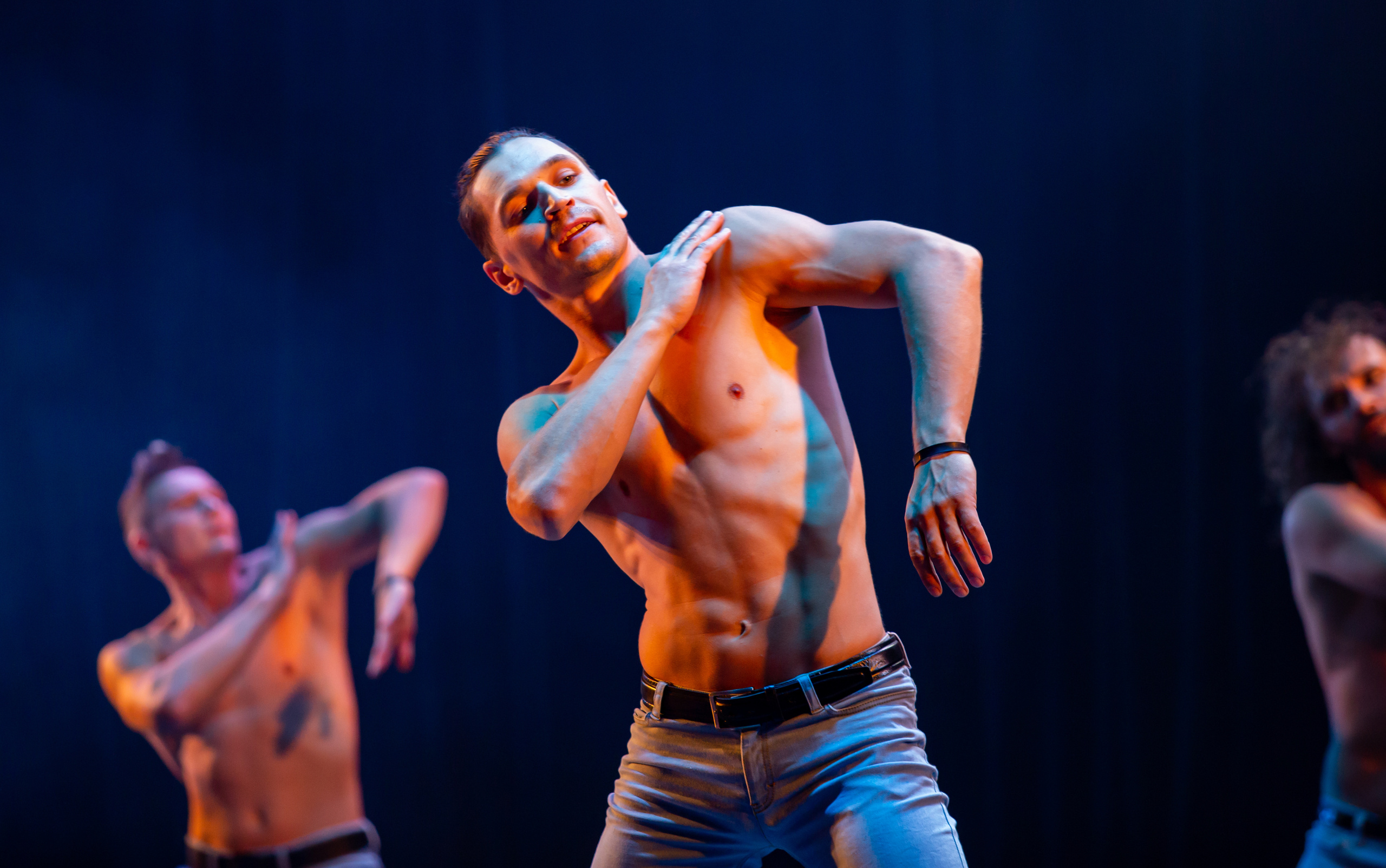 Танцы под дождем «Только для женщин». Фотограф Сонкина Татьяна