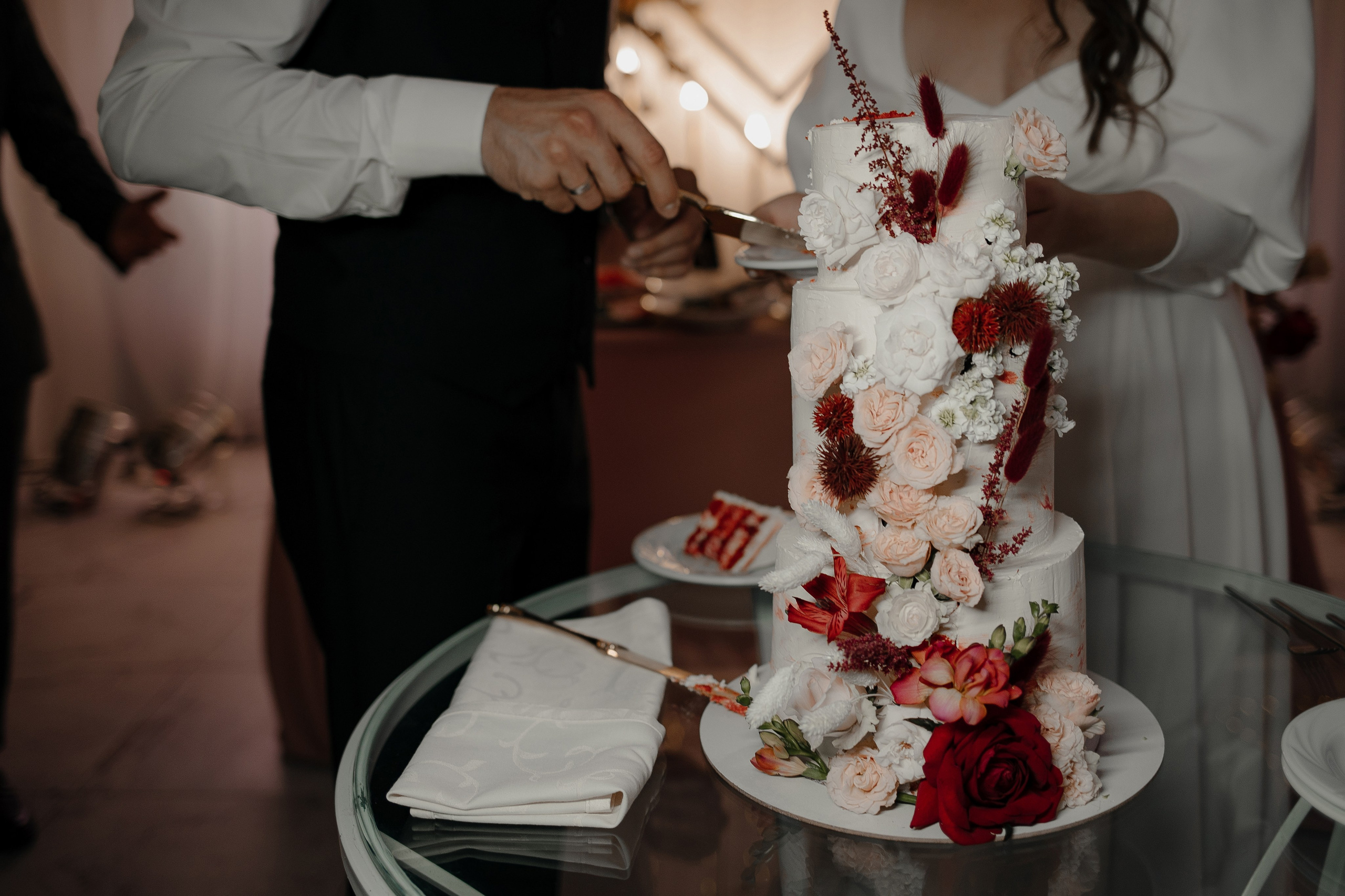 24.08.2024. RETOUCH-HOUSE