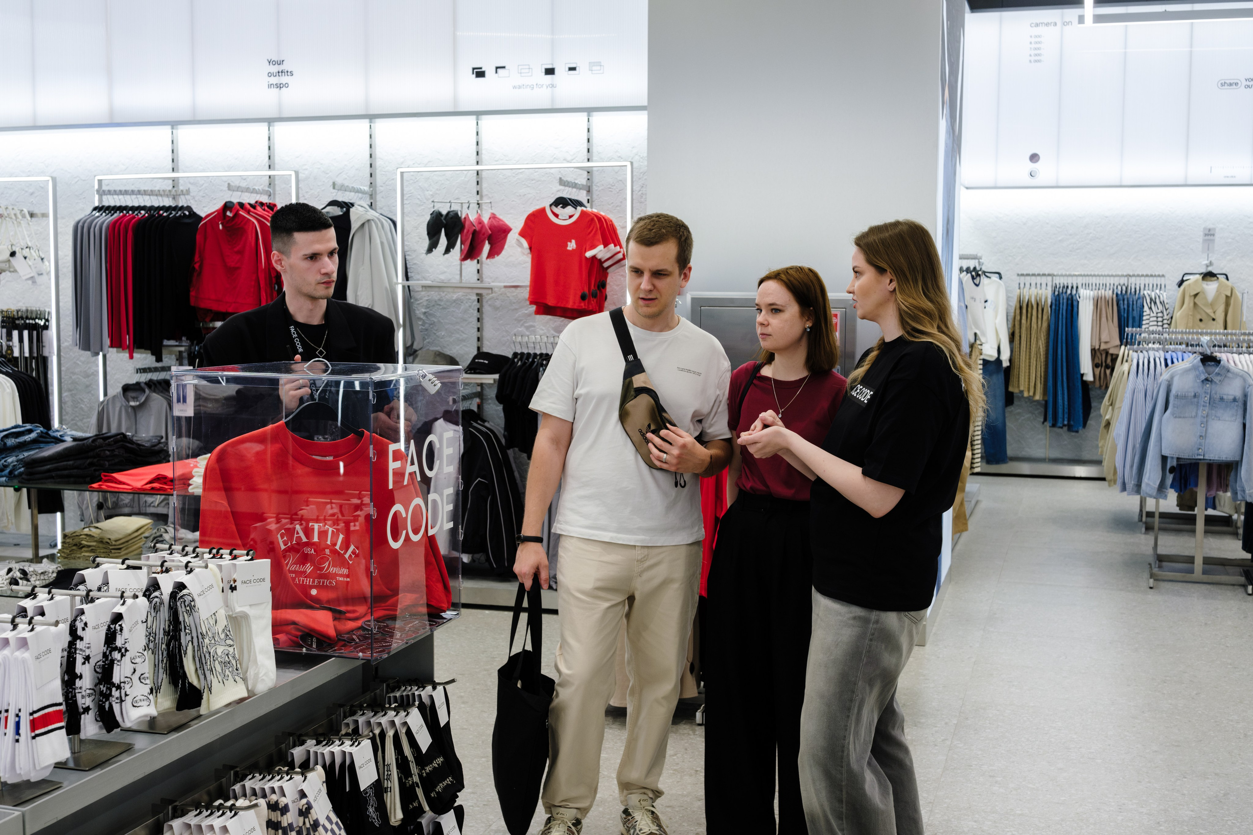 Открытие FACECODE. Репортажный и портретный фотограф в Москве Илья Спиридонов