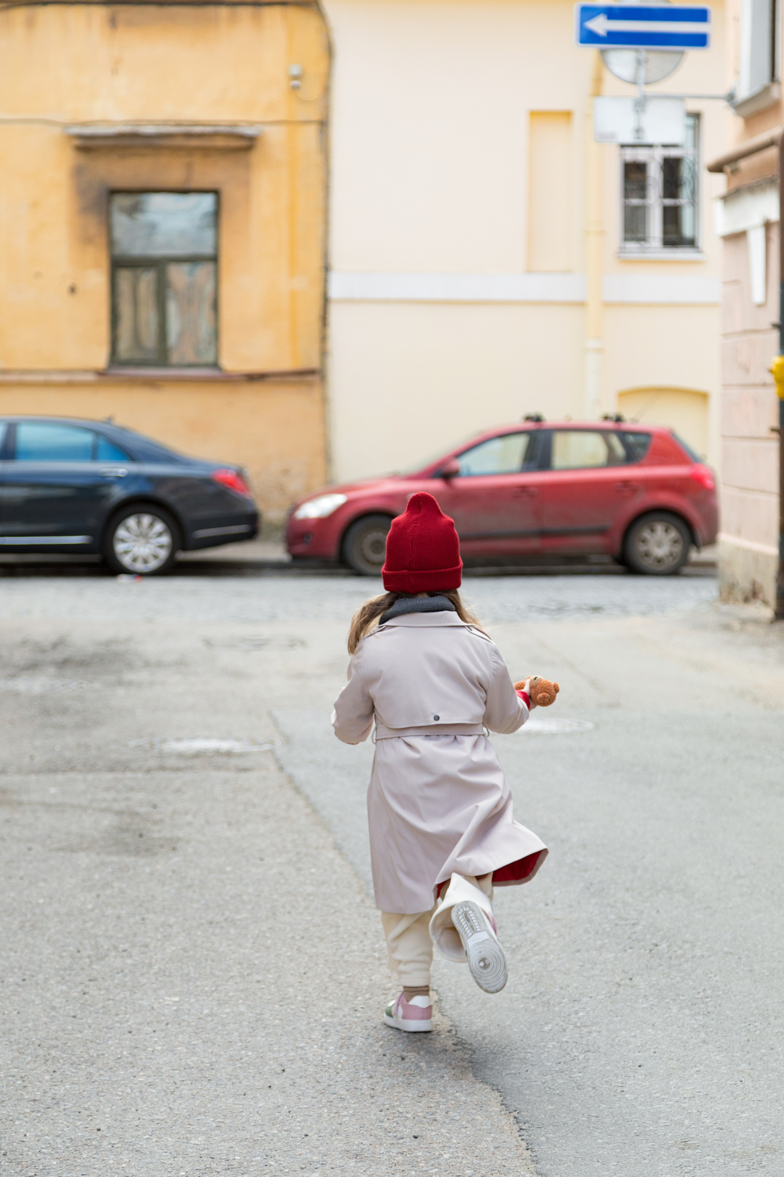 Весенняя фотопрогулка папы и дочки на Васильевском острове. Детский и контент фотограф Надя Волкова Санкт-Петербург