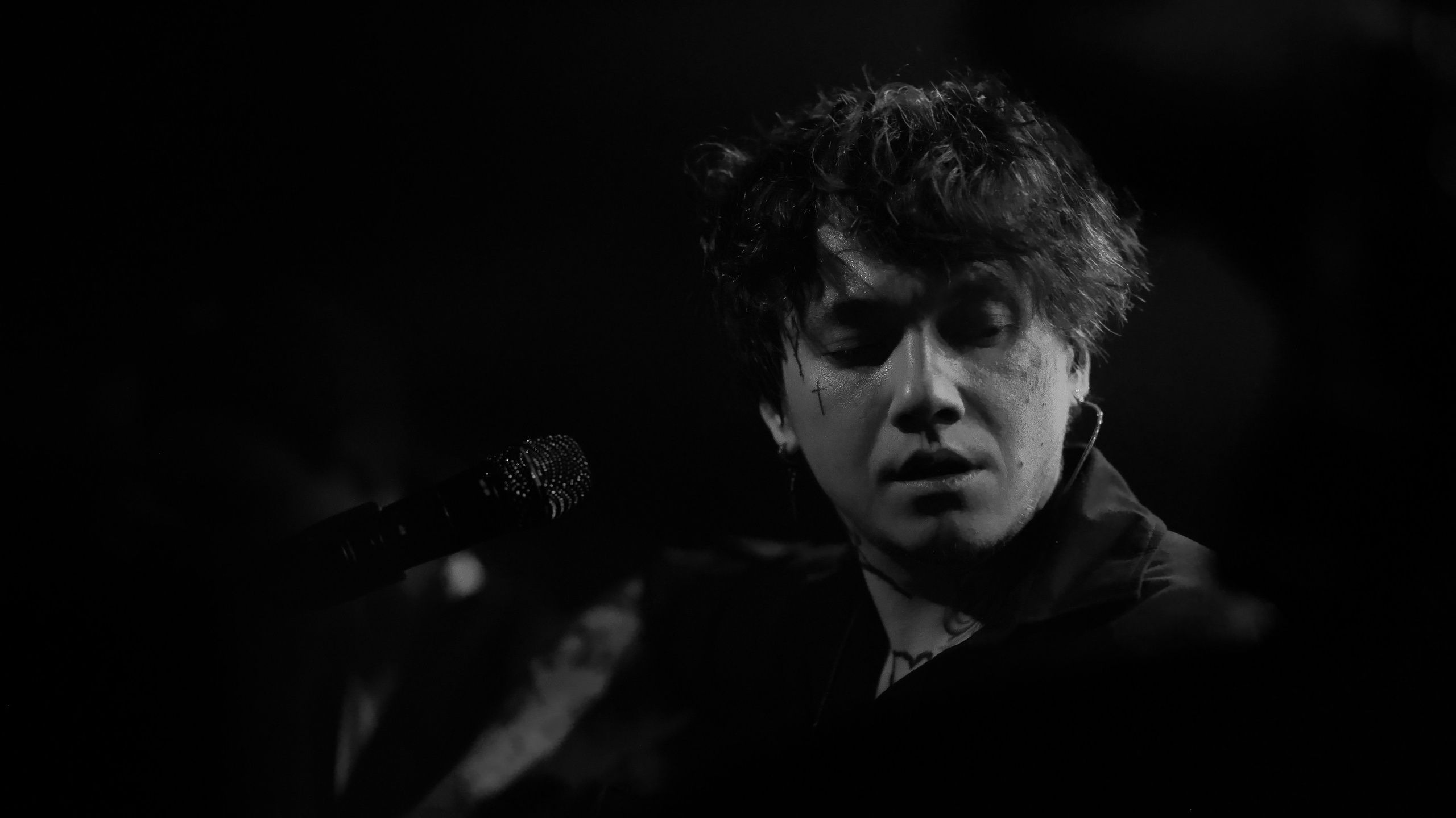 БЛАГОТВОРИТЕЛЬНЫЙ КОНЦЕРТ «ТРИ ДНЯ ДОЖДЯ» В 16 ТОННАХ