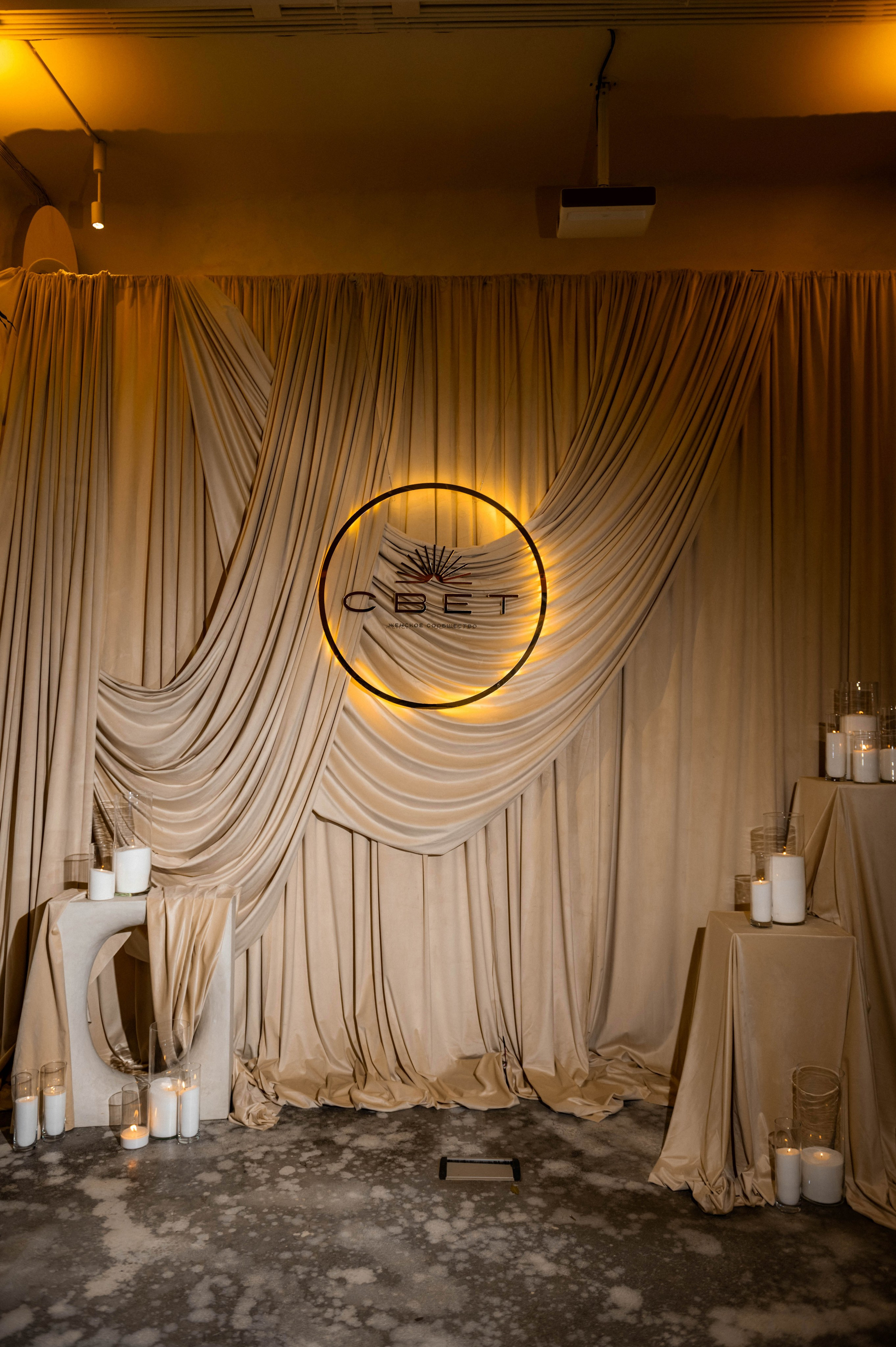 Light. Свадебный фотограф МОСКВА, КРЫМ, СМОЛЕНСК АЛЯ КОНОВАЛОВА