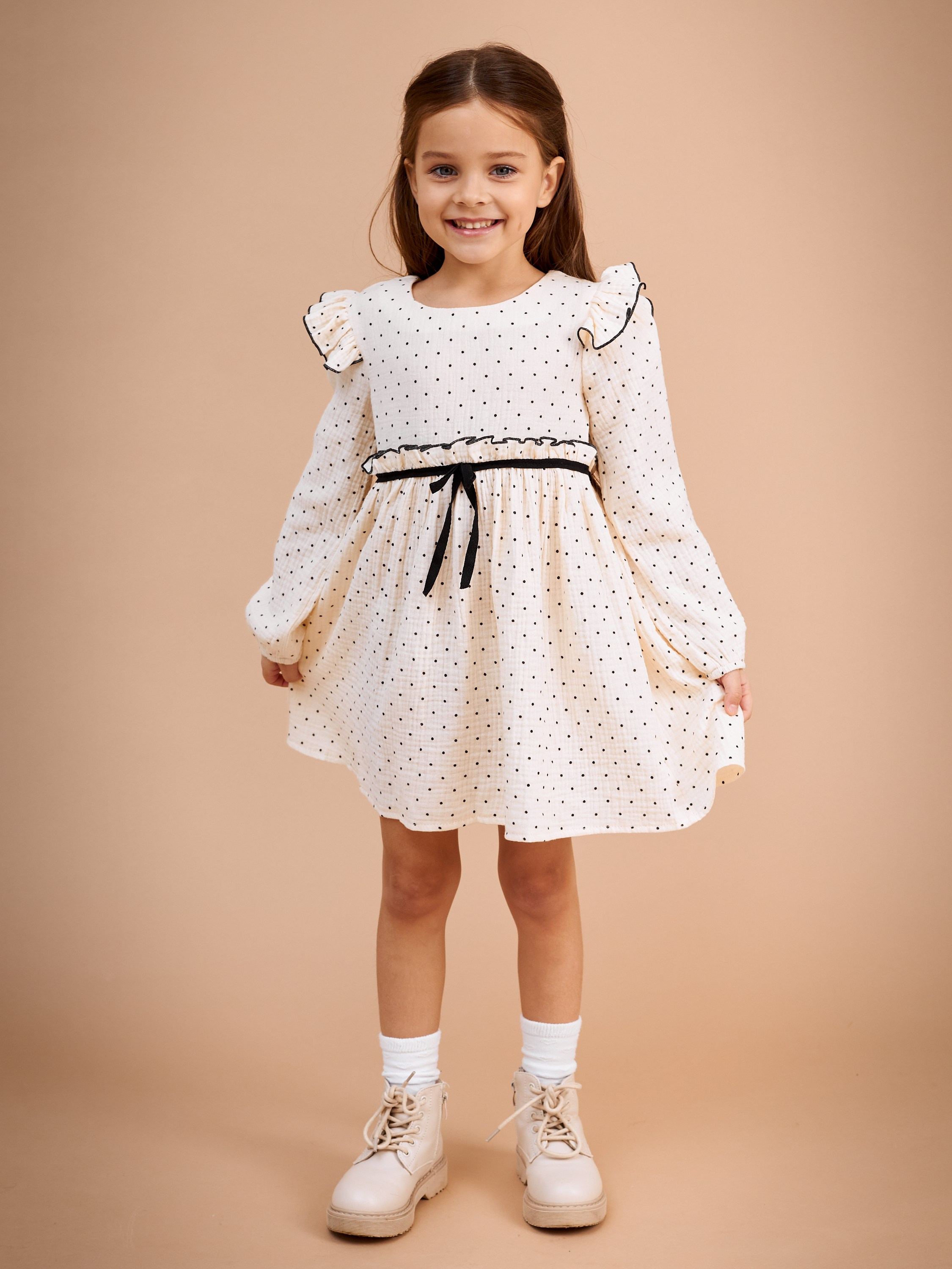 Фотосъемка платьев для девочек Екатеринбург Wildberries ВБ Ozon Озон фотосессия детей Екб заказать цена фотосъемка товара WB детское платье. Фотограф Екатеринбург Анастасия Жерновская | Маркетплейсы и нейрофото