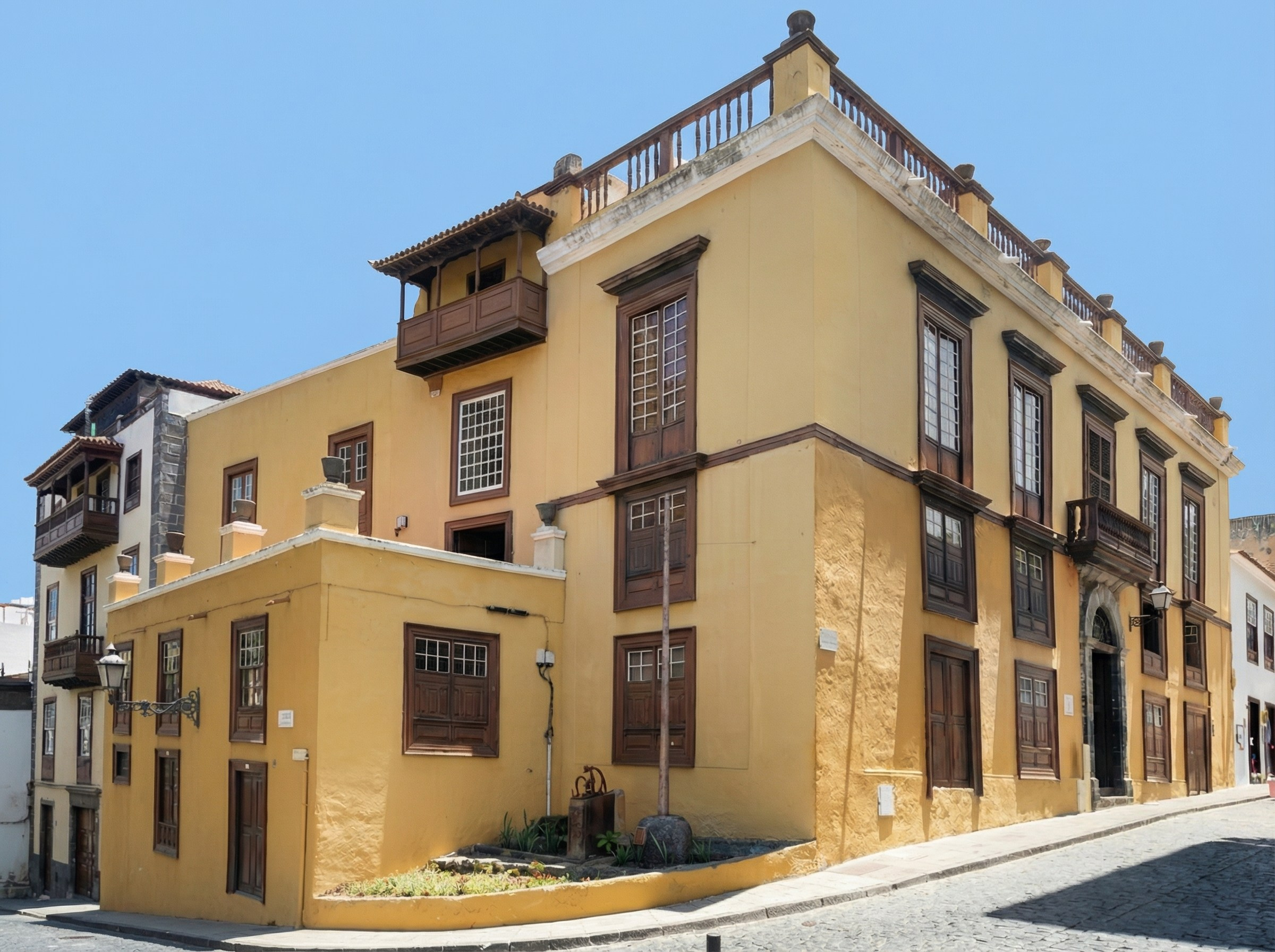 PACKAGES & PRICING. Exclusive Closing Gifts for Top Realtors | Custom House Portraits by Yulia Yurchevskaya