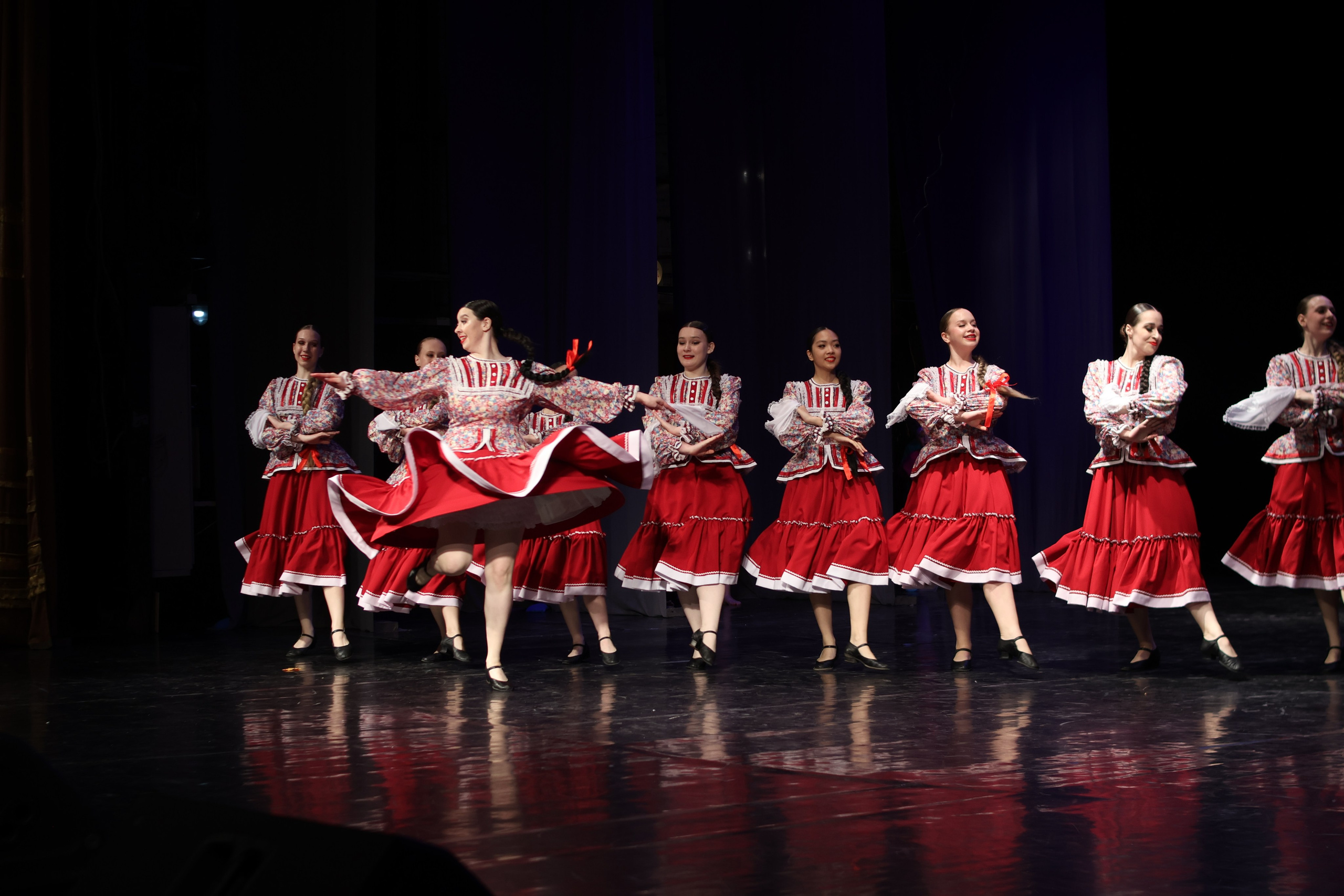 13 апреля, г. Томск. Золотое яблочко