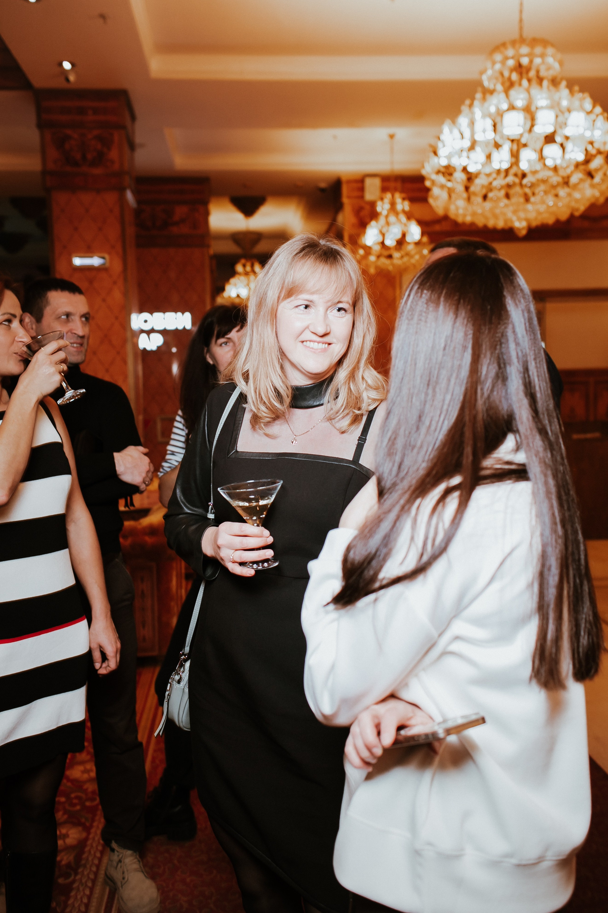 Съемка выездной регистрации в отеле. Свадебный и репортажный фотограф в Ярославле и Санкт-Петербурге Роман Микрюков