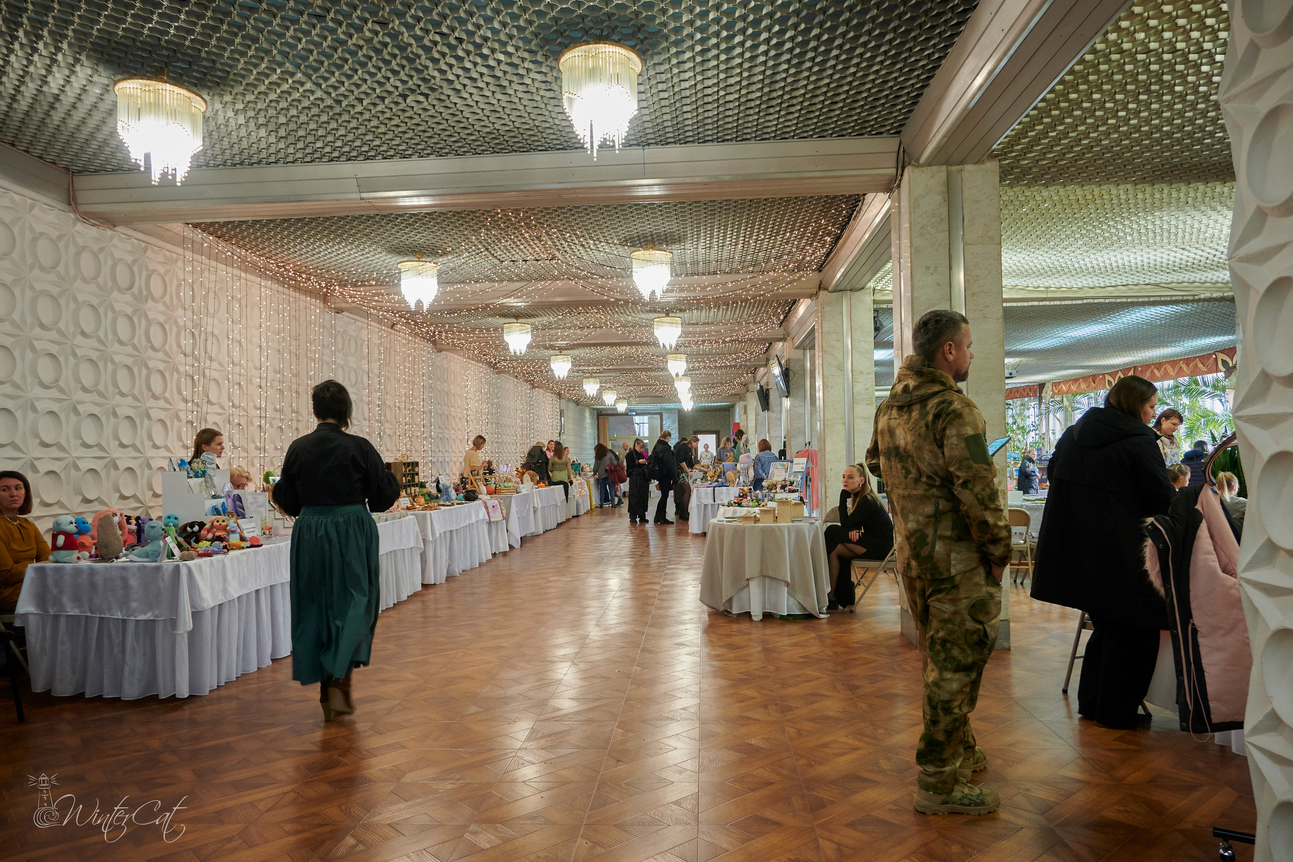 Арт Маркет 12.10.24. Портретный и репортажный фотограф в Магадане Андрей Нефедов WinterCatPhoto