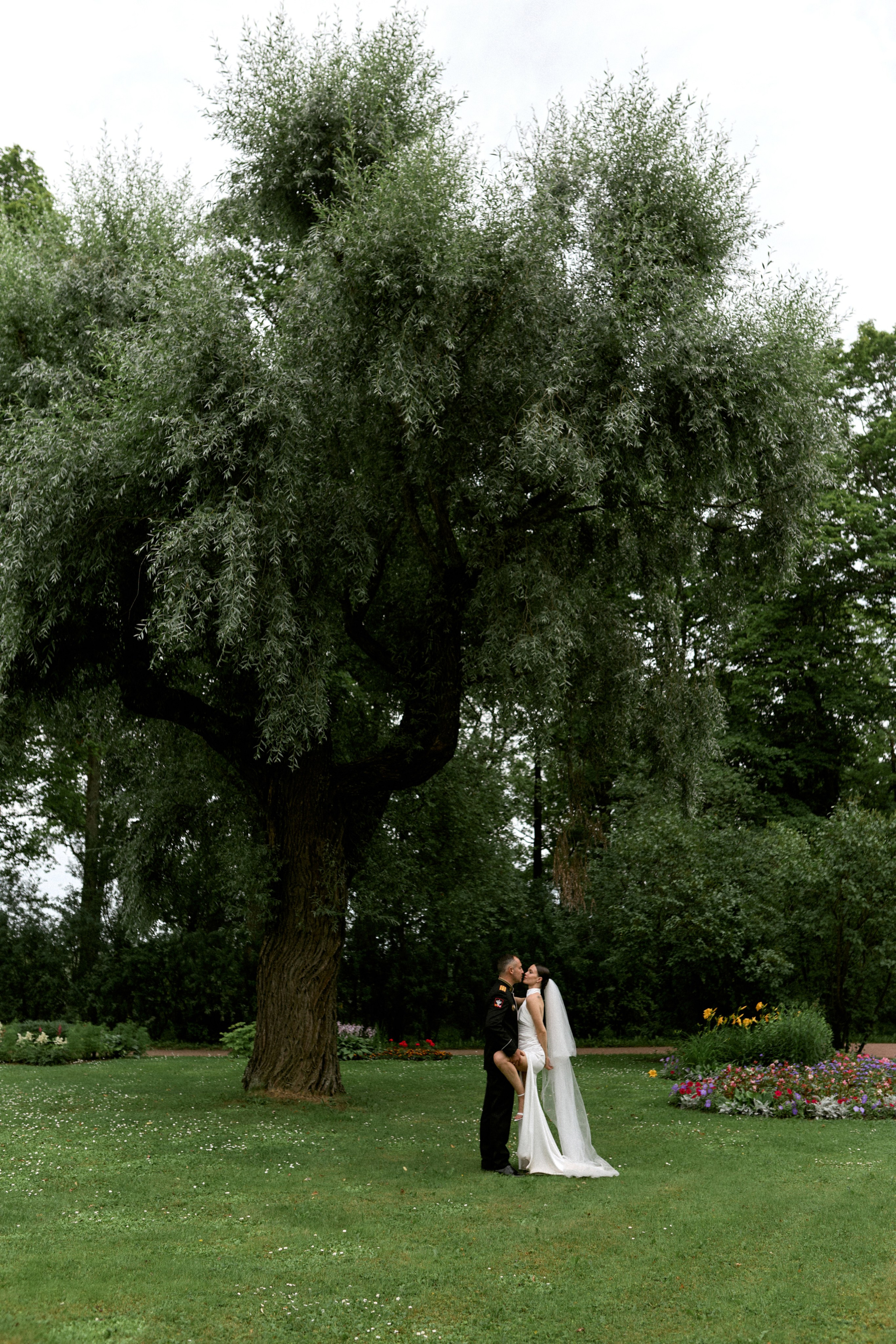 Свадебная фотосессия в резиденции Президента. Сестры Карабаза. Фотографы и ретушеры в Москве и Санкт-Петербурге
